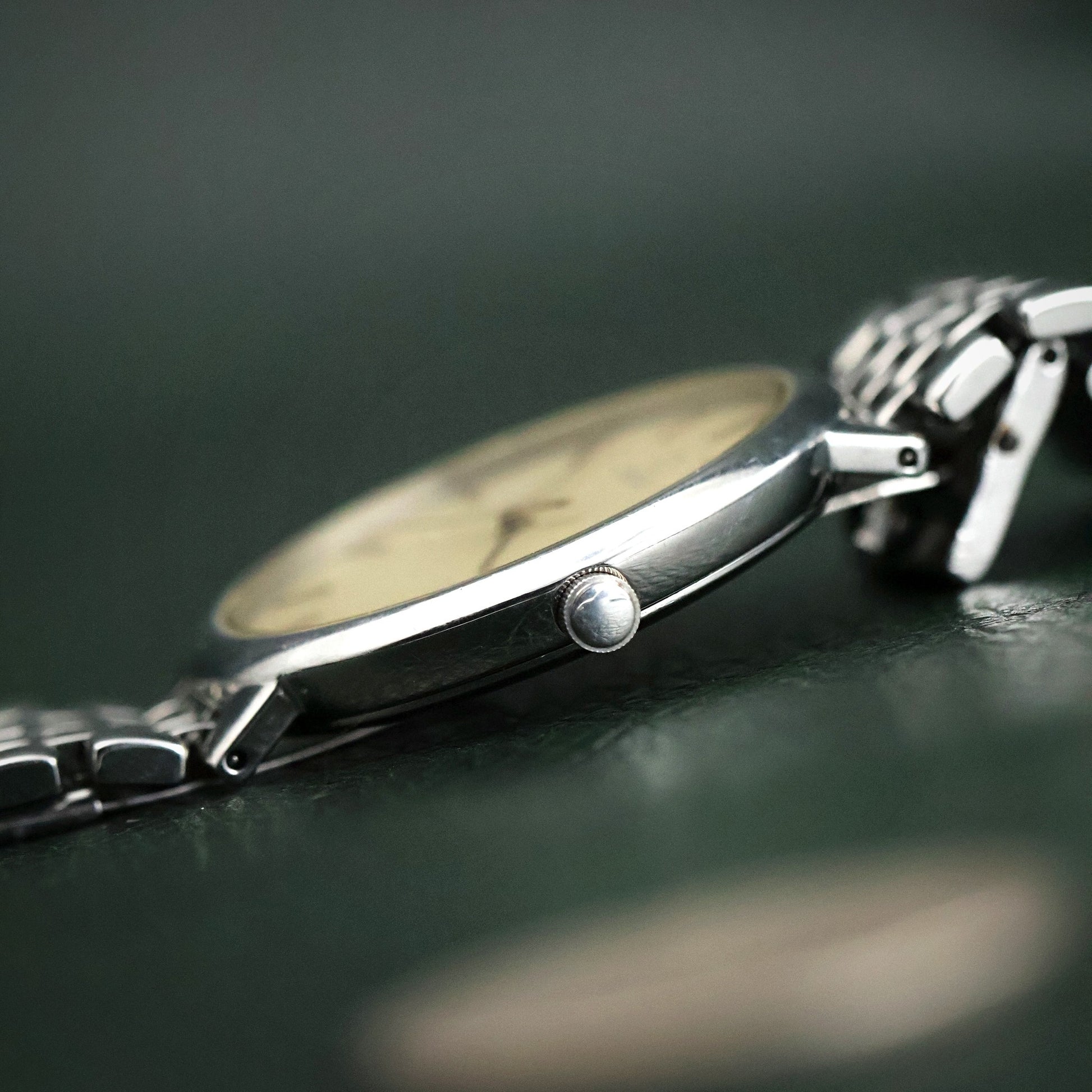 Omega - Steel Rice-Bead Bracelet, Cream Dial with Date