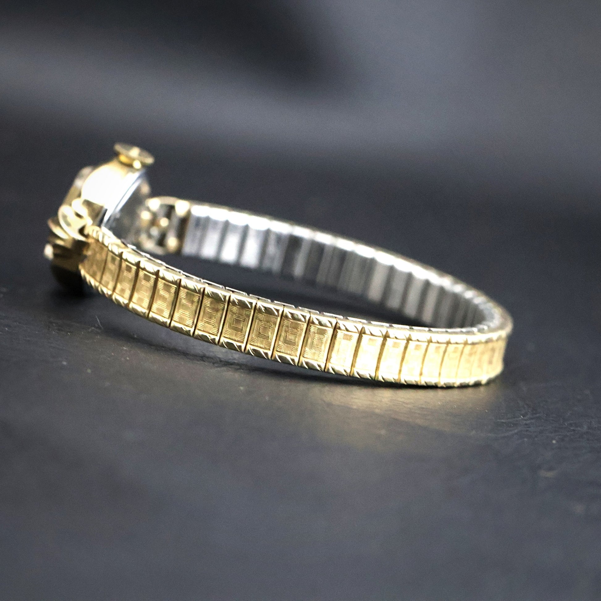 Bulova Ladies Vintage Tonneau | Cream Dial | Gold Expansion
