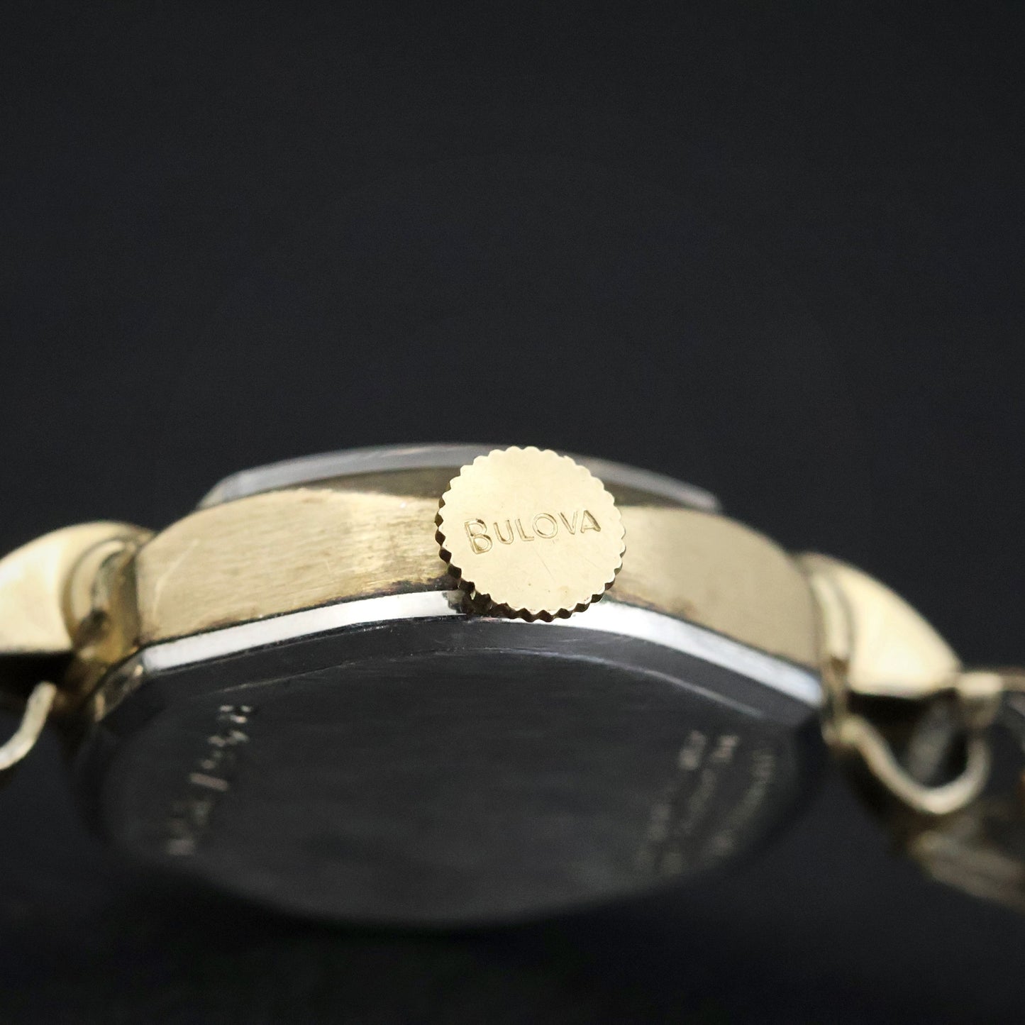 Bulova Ladies Vintage Tonneau | Cream Dial | Gold Expansion