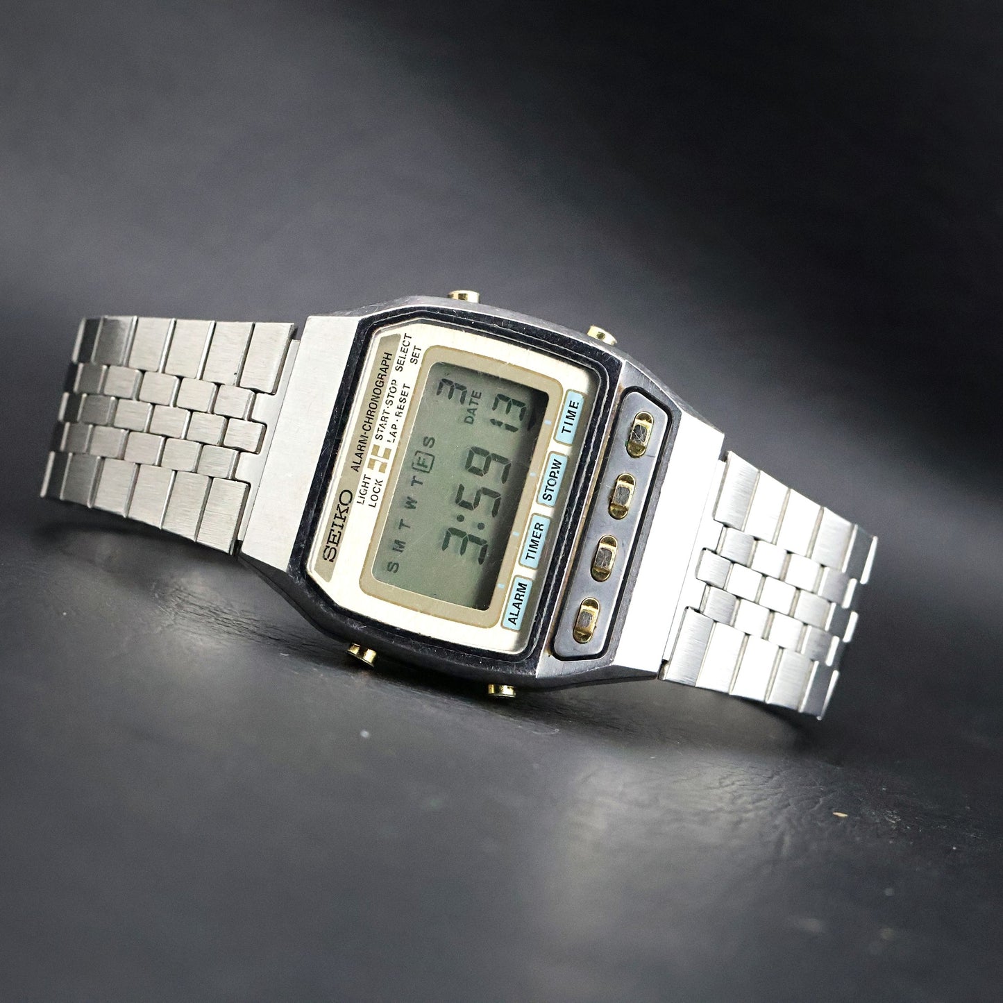 Seiko Digital LCD Alarm Chronograph | Steel Cushion
