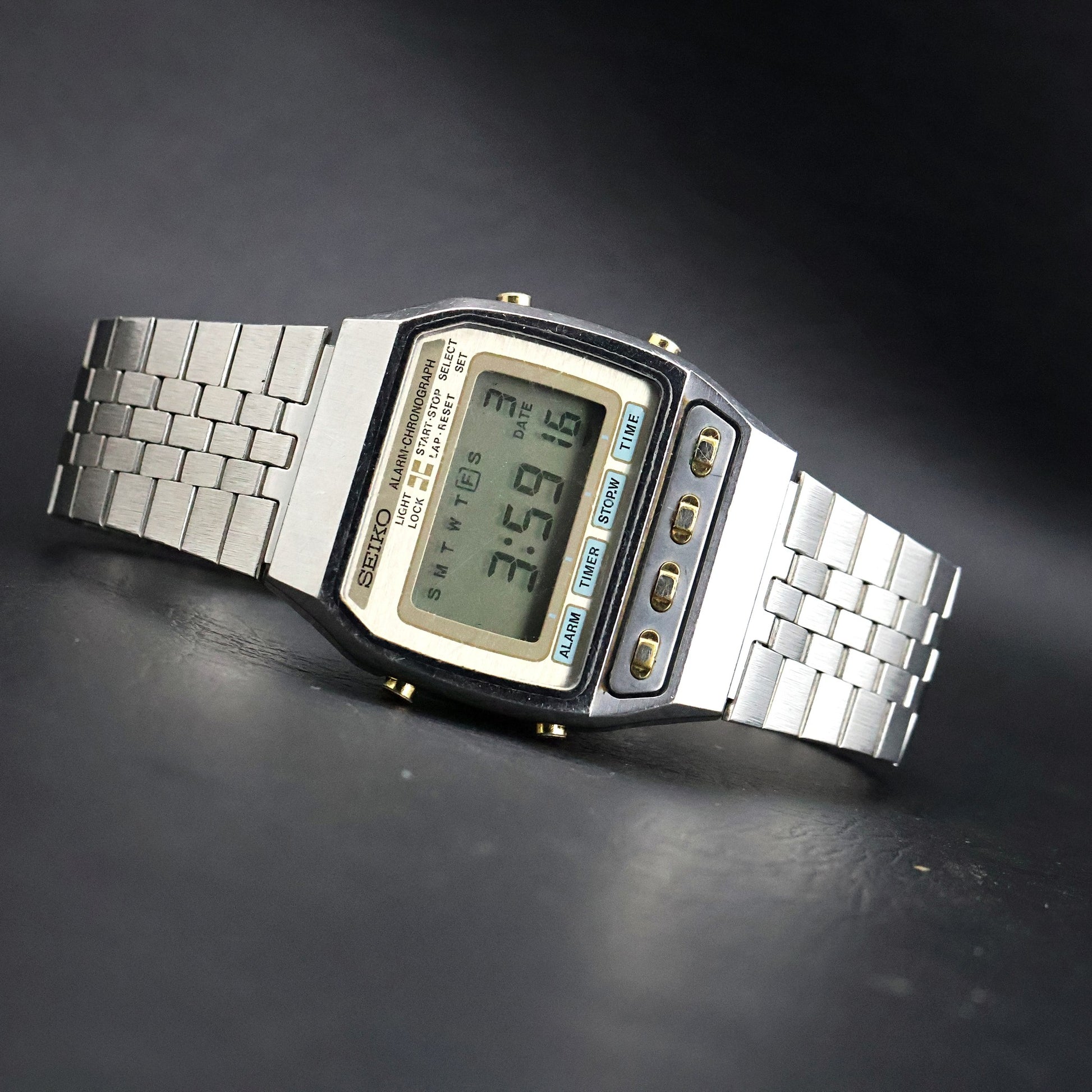 Seiko Digital LCD Alarm Chronograph | Steel Cushion