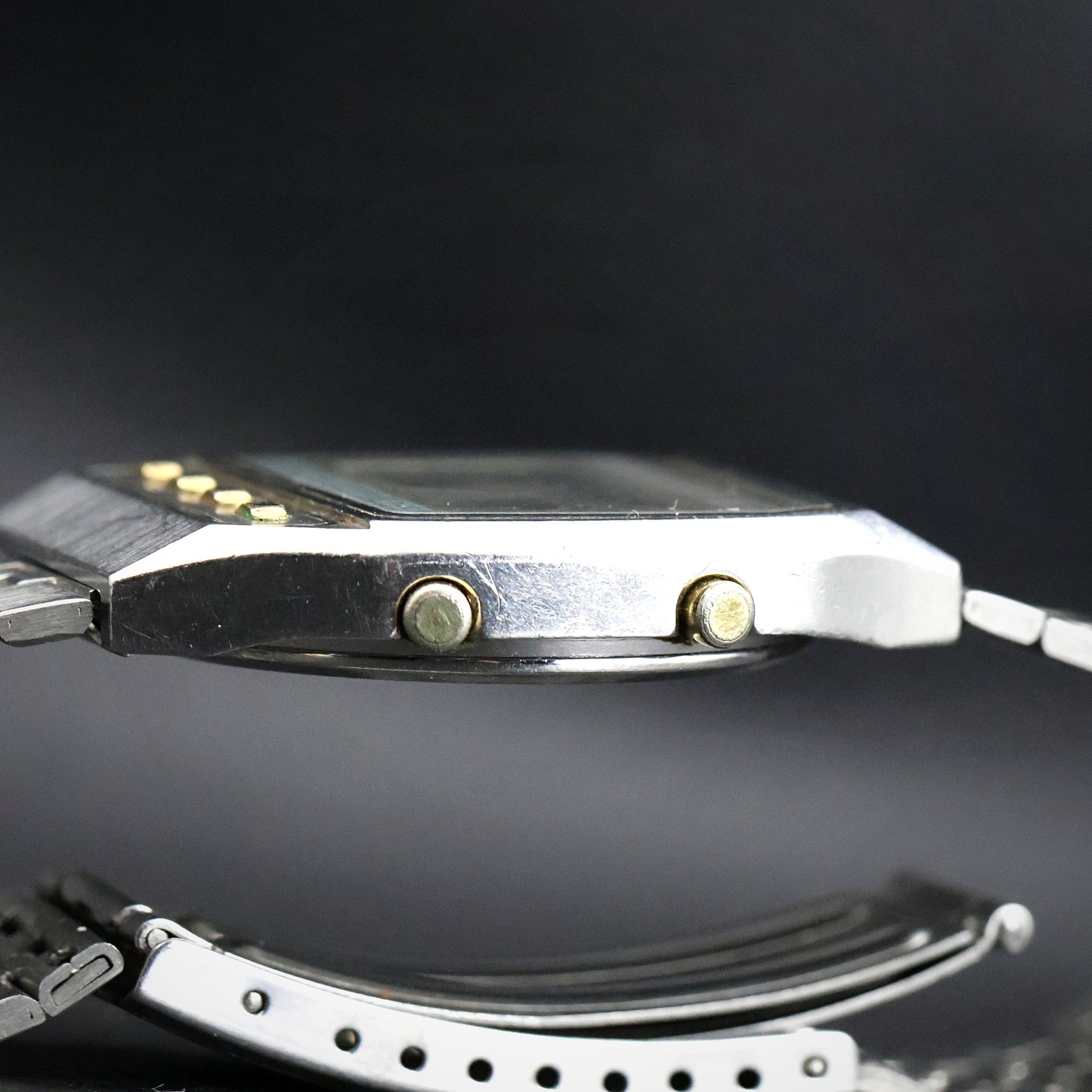 Seiko Digital LCD Alarm Chronograph | Steel Cushion