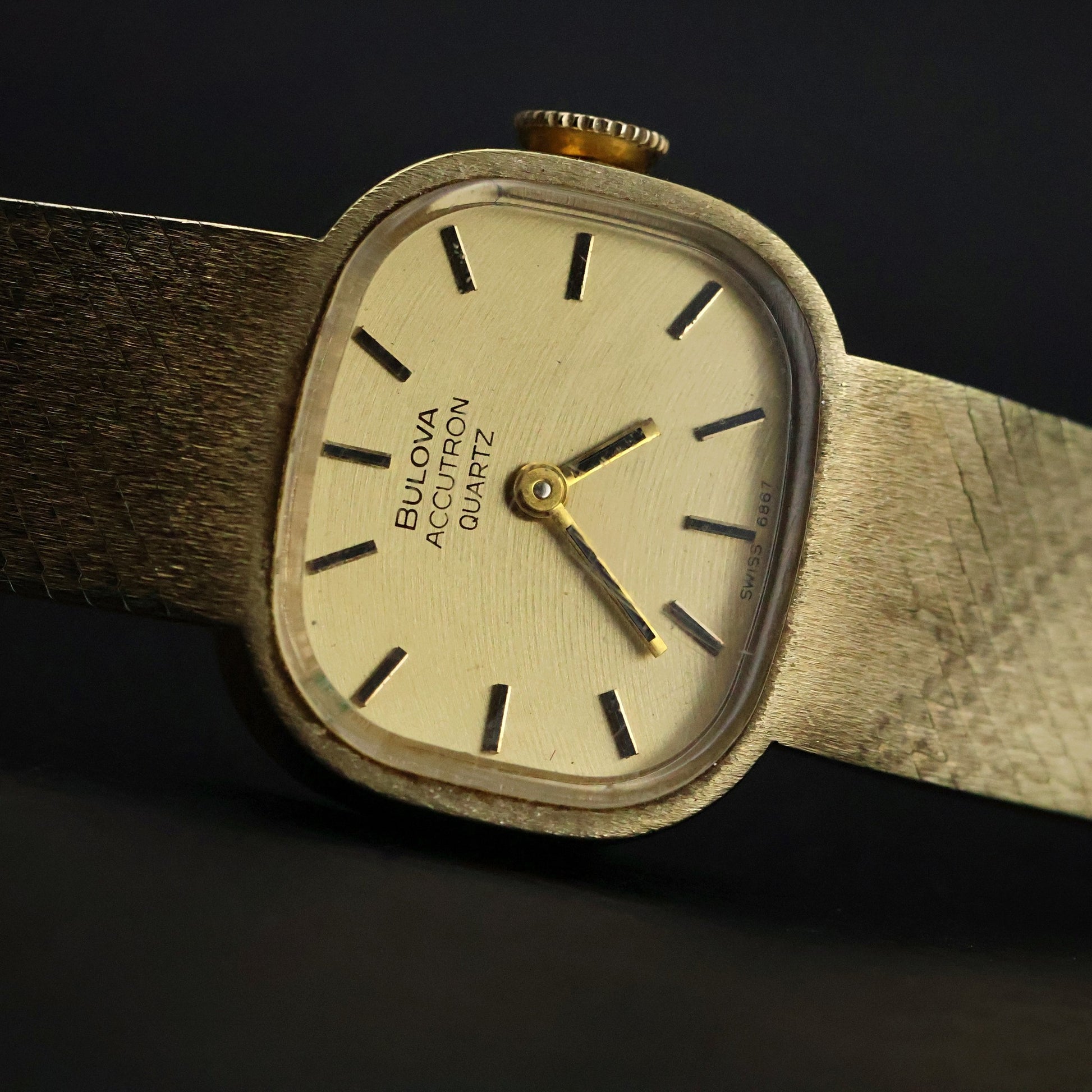 Bulova Accutron Quartz | Gold Cushion | Champagne Dial