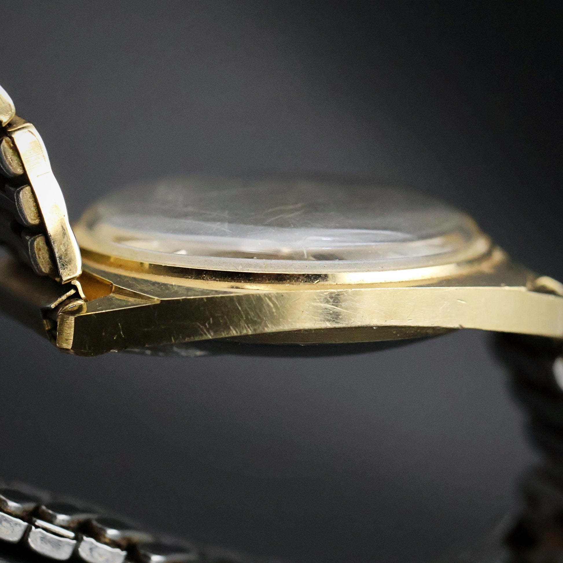 Timex Electric | Gold Round | Silver Sunburst Dial | Date