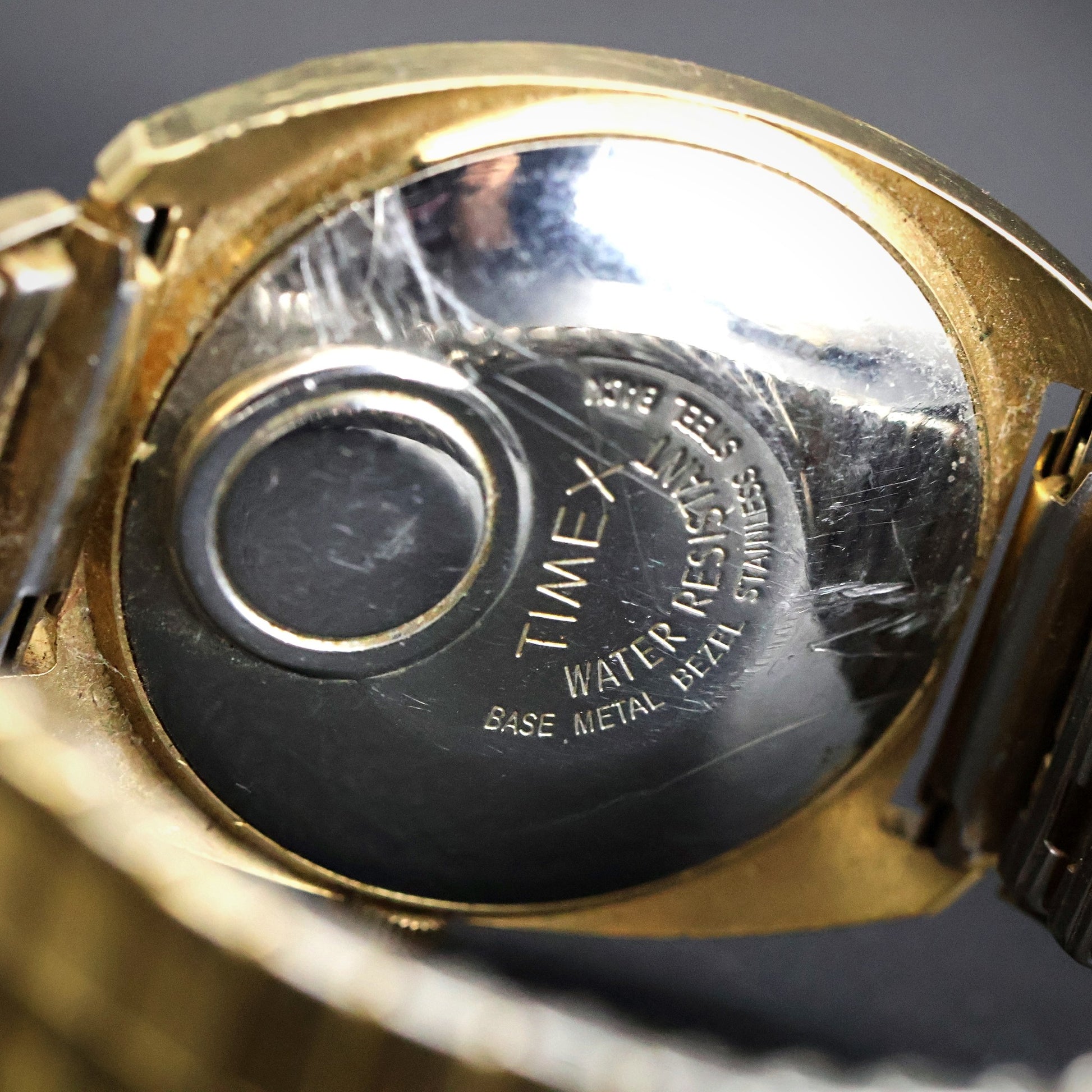 Timex Electric | Gold Round | Silver Sunburst Dial | Date