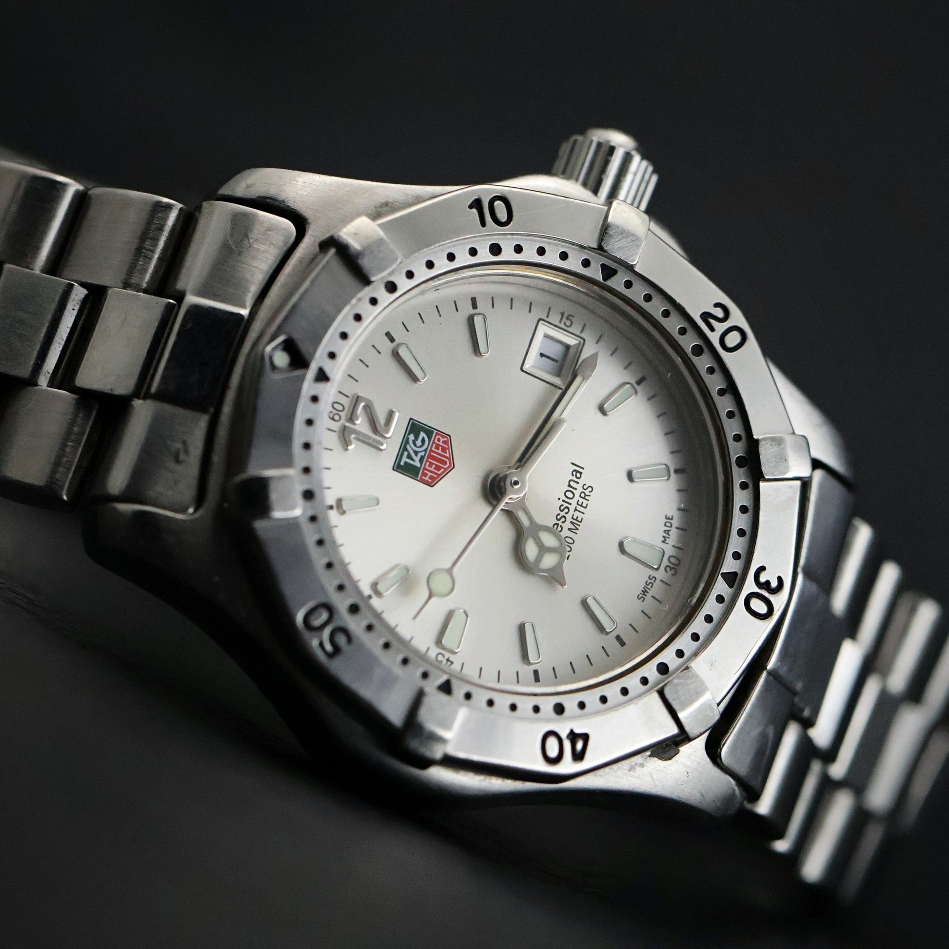 Tag Heuer Professional 2000 | Steel | Silver Dial | Rotating Bezel