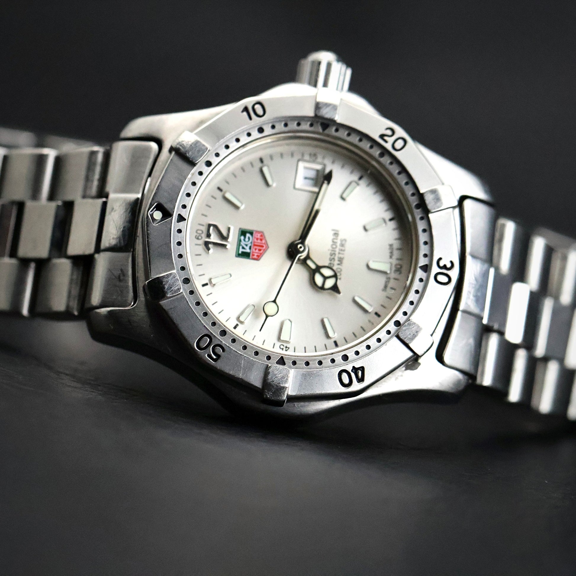 Tag Heuer Professional 2000 | Steel | Silver Dial | Rotating Bezel