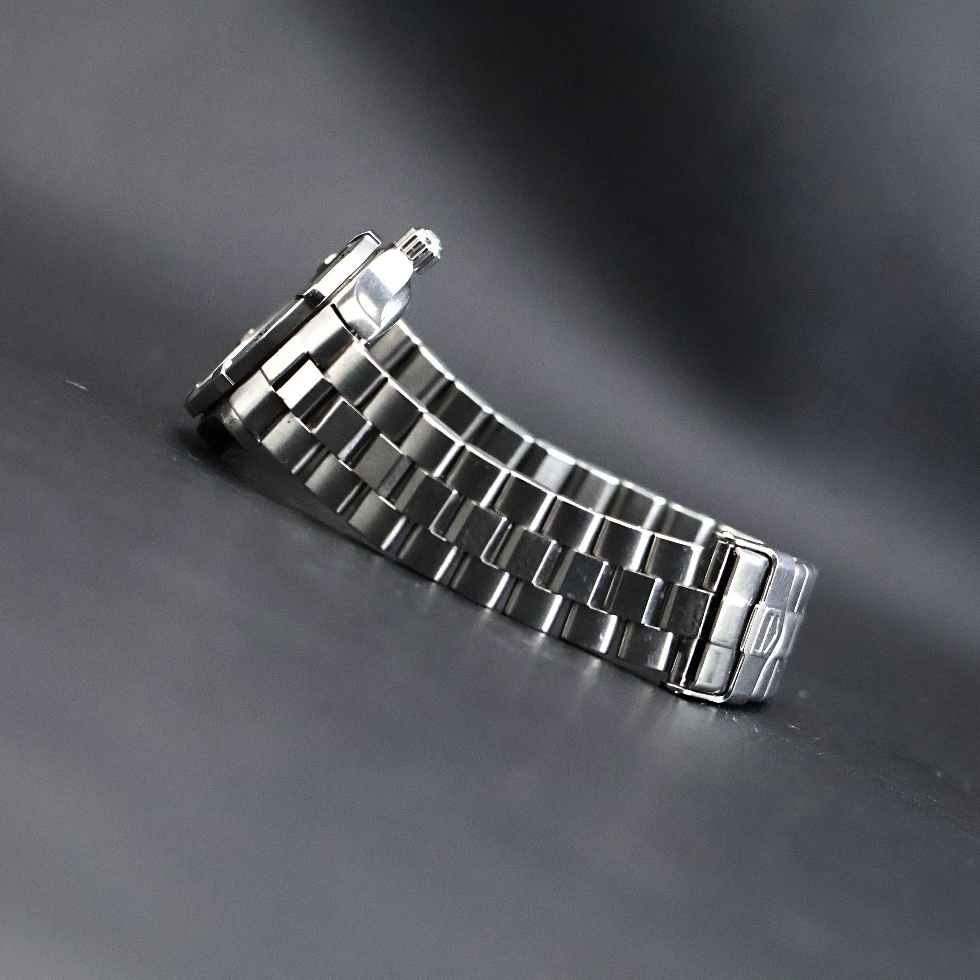 Tag Heuer Professional 2000 | Steel | Silver Dial | Rotating Bezel
