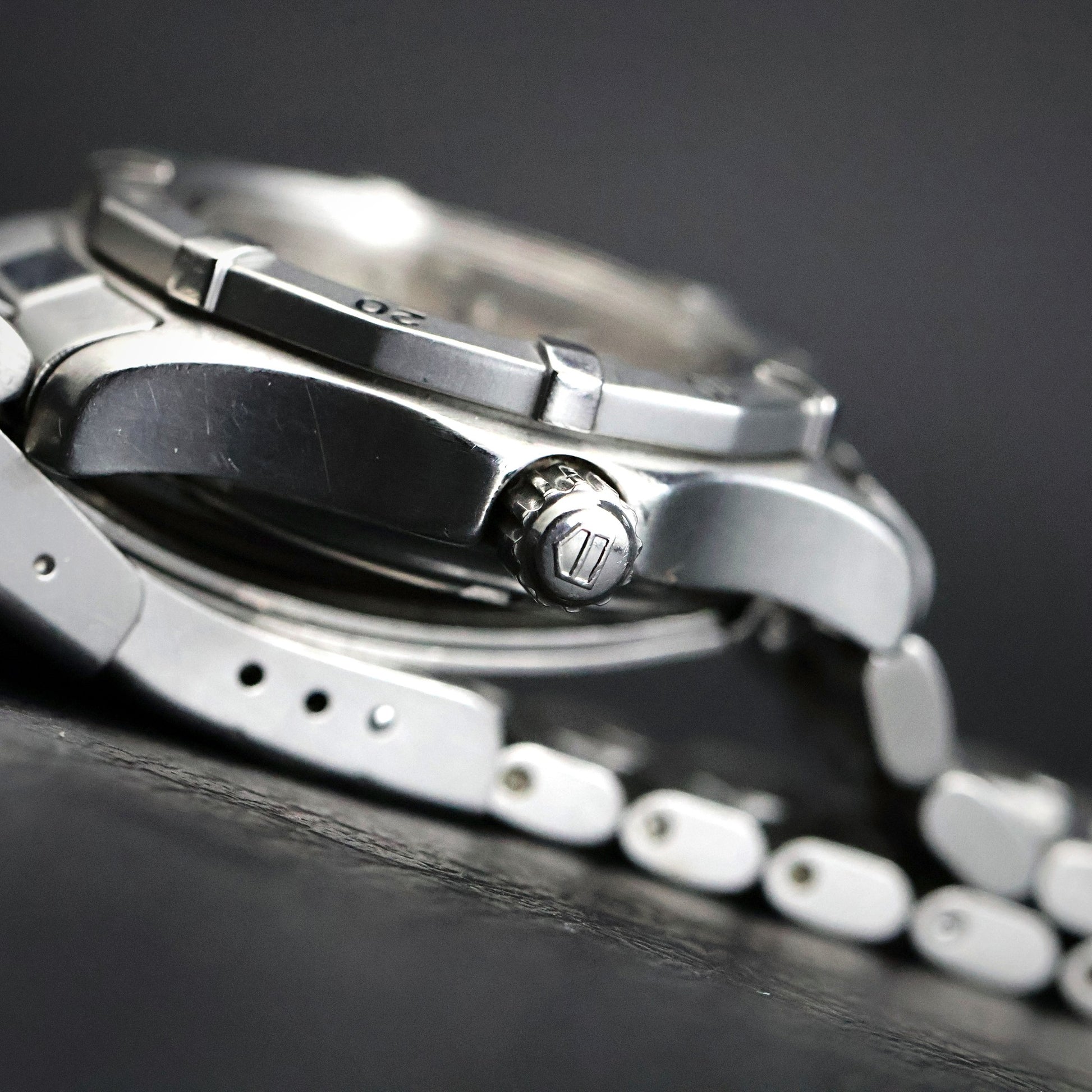 Tag Heuer Professional 2000 | Steel | Silver Dial | Rotating Bezel