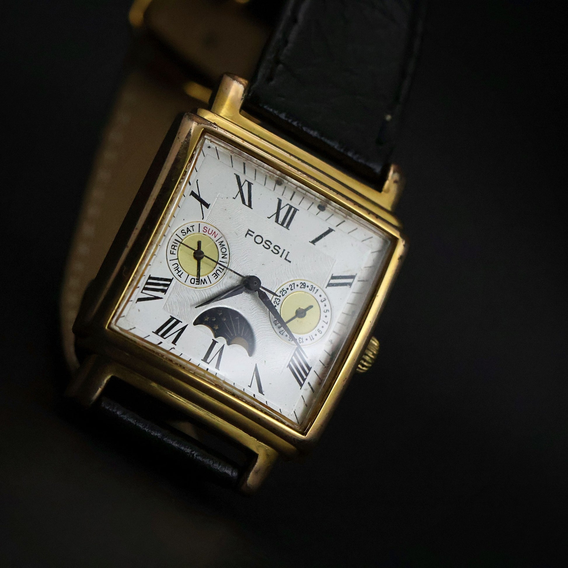 Fossil Moonphase | Gold Square | White Roman Dial