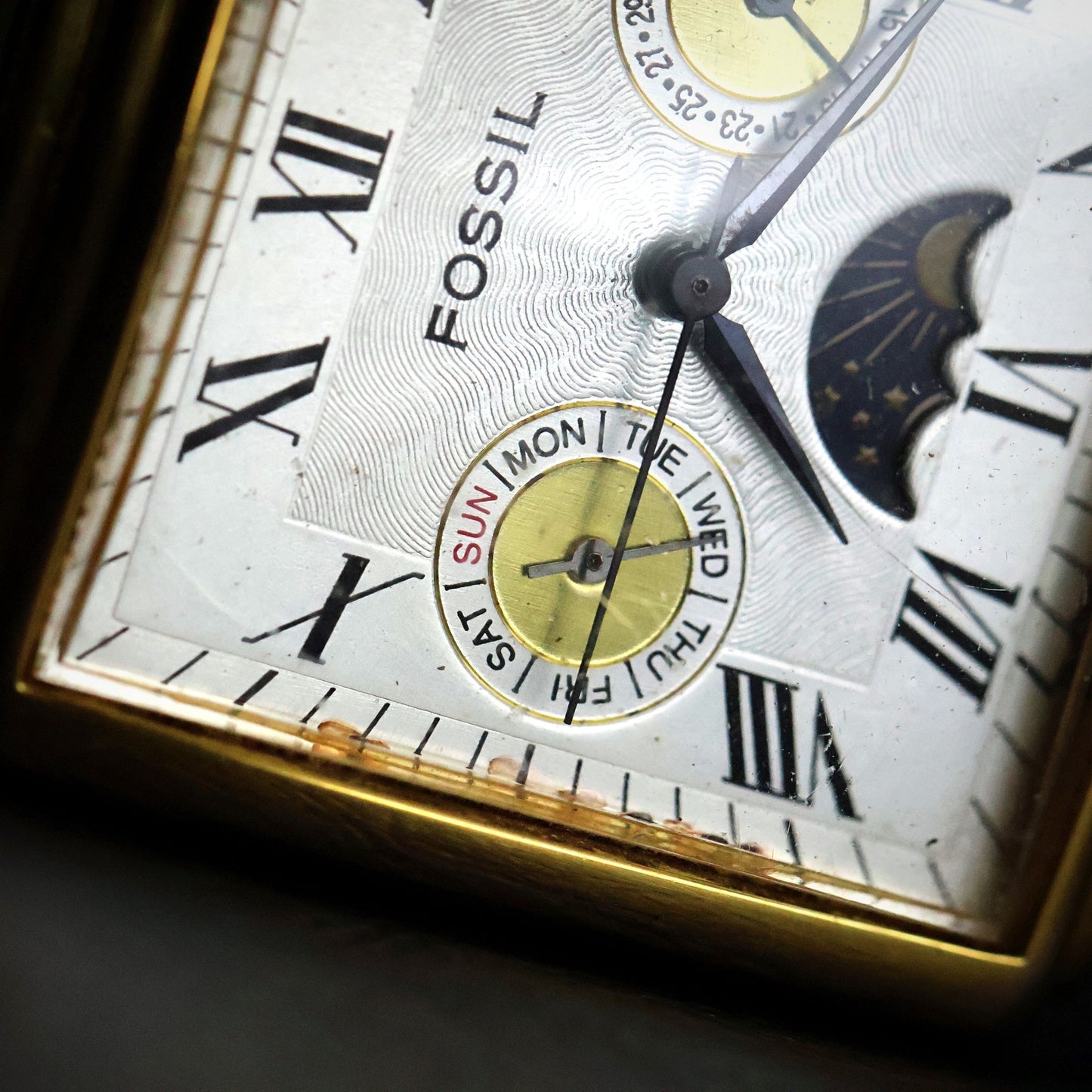 Fossil Moonphase | Gold Square | White Roman Dial