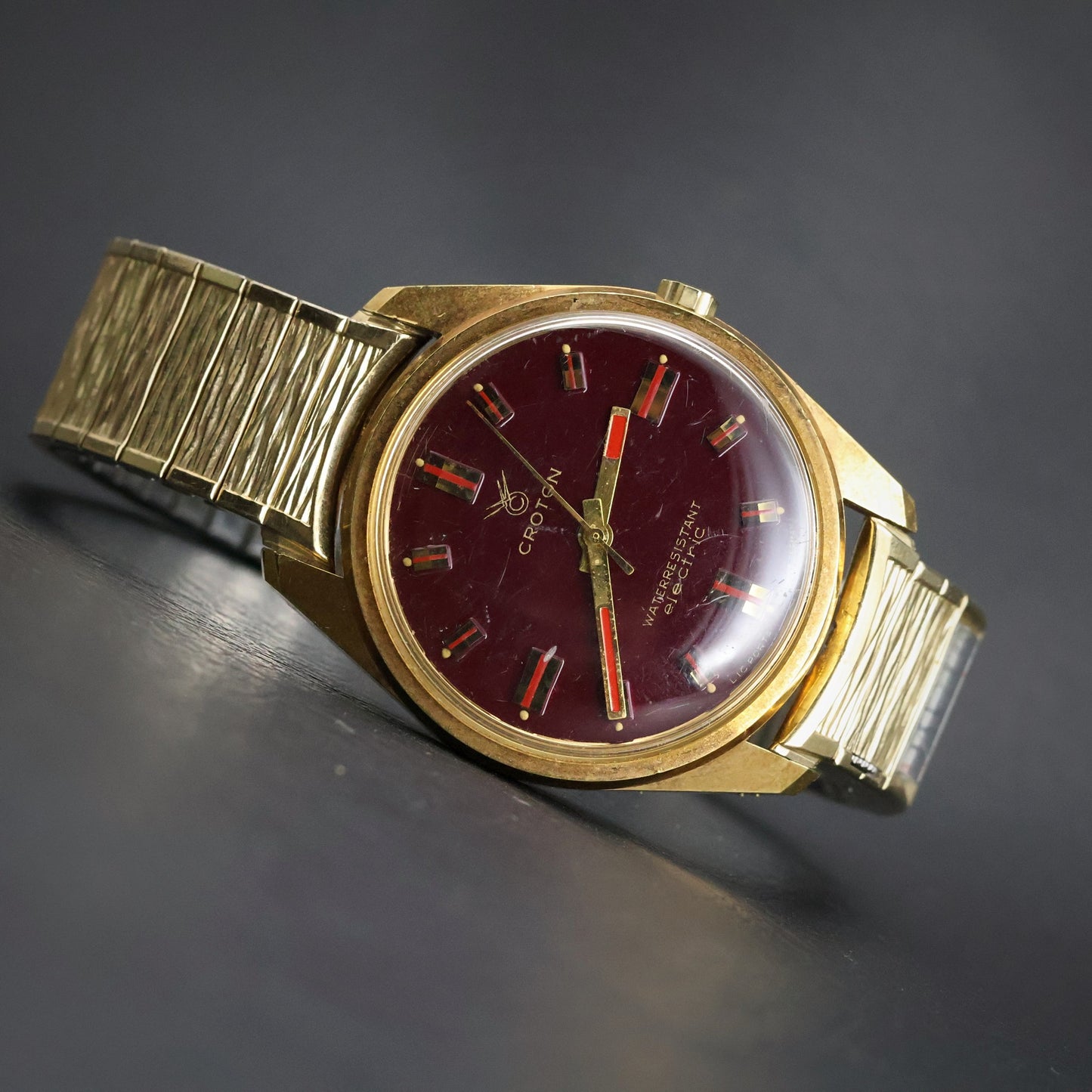 Croton Aquamatic Electric Vintage | Burgundy Dial | Underside Calendar Wheel | Circa 1971