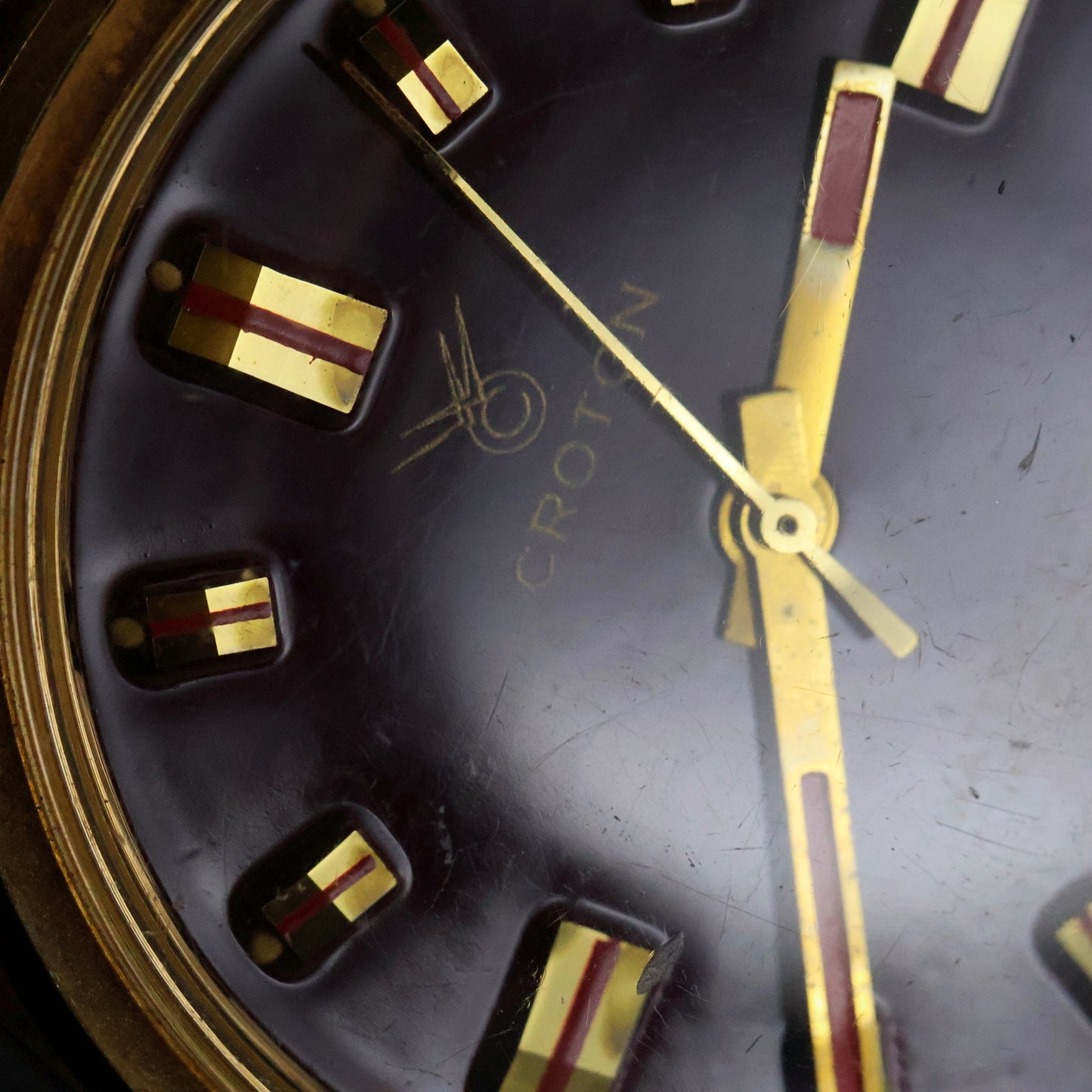 Croton Aquamatic Electric Vintage | Burgundy Dial | Underside Calendar Wheel | Circa 1971