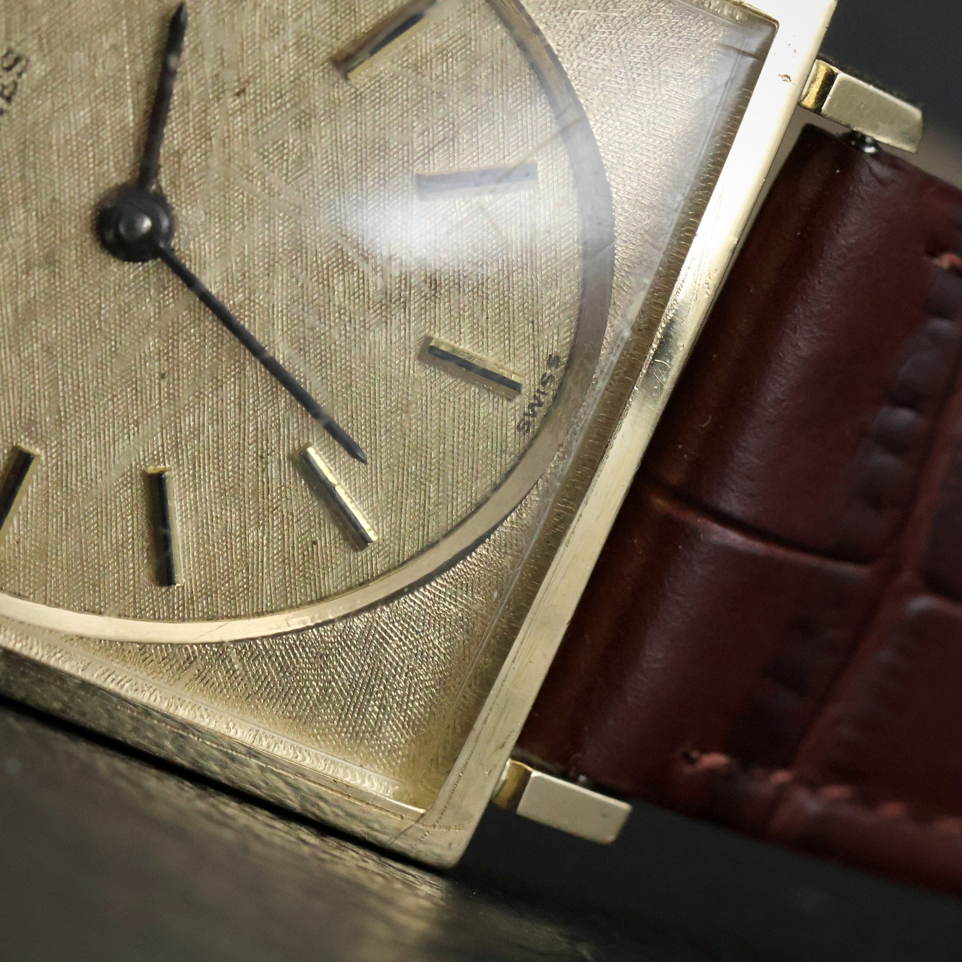 Longines Vintage Square Dress | 10K Gold Filled | Cream Linen Dial | Two-Hand Manual Wind