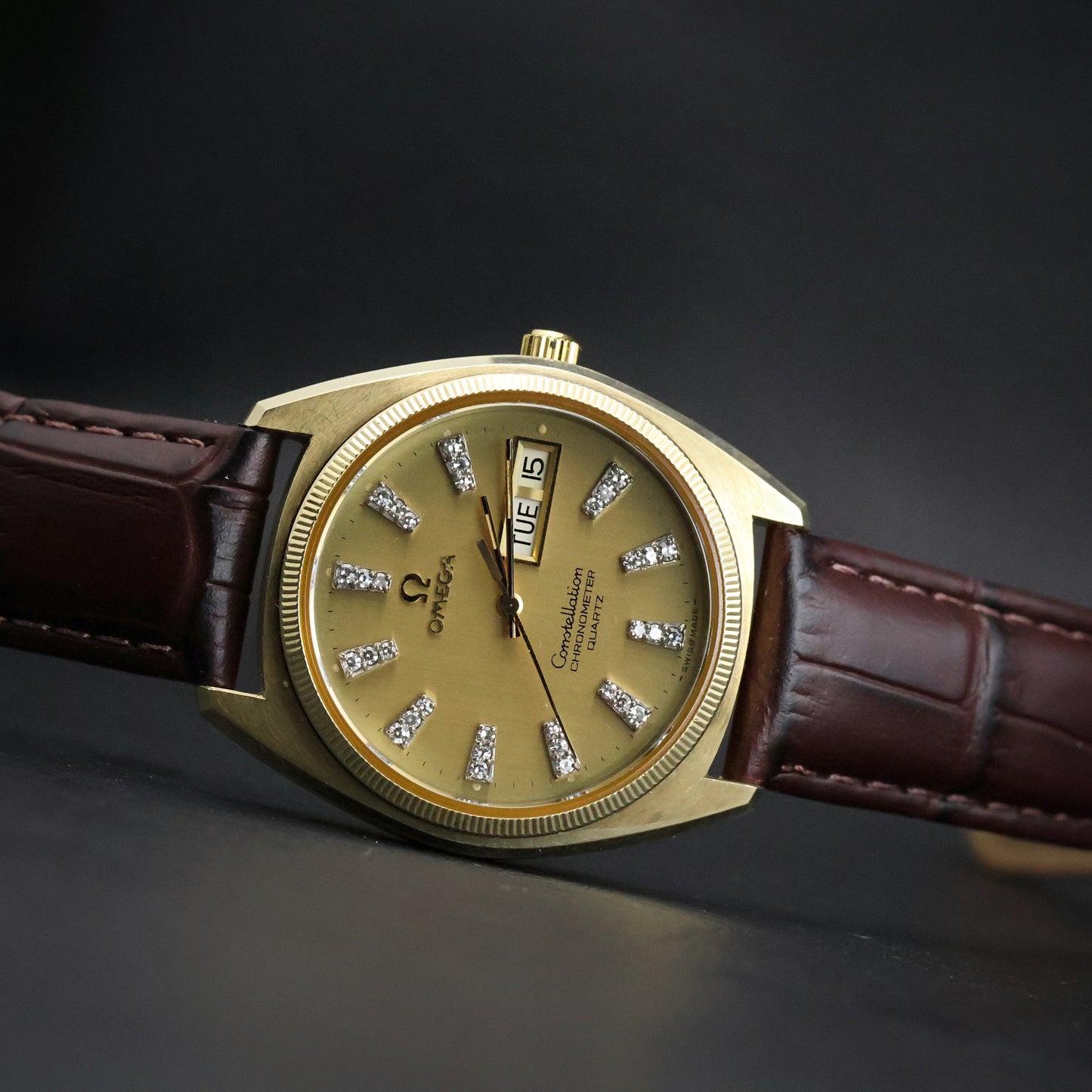 Omega Constellation Chronometer Day-Date Quartz | Gold | Champagne Diamond Dial | Fluted Bezel