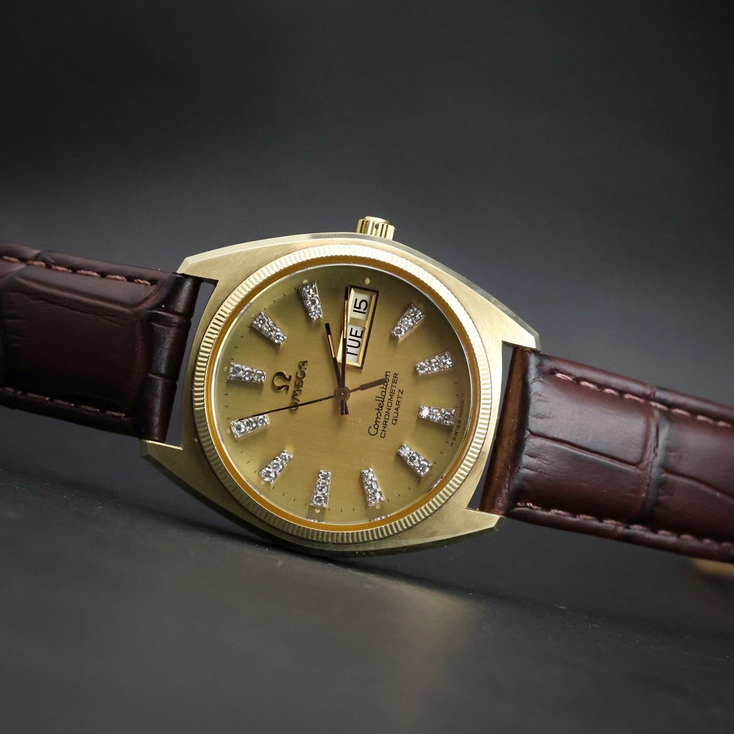 Omega Constellation Chronometer Day-Date Quartz | Gold | Champagne Diamond Dial | Fluted Bezel