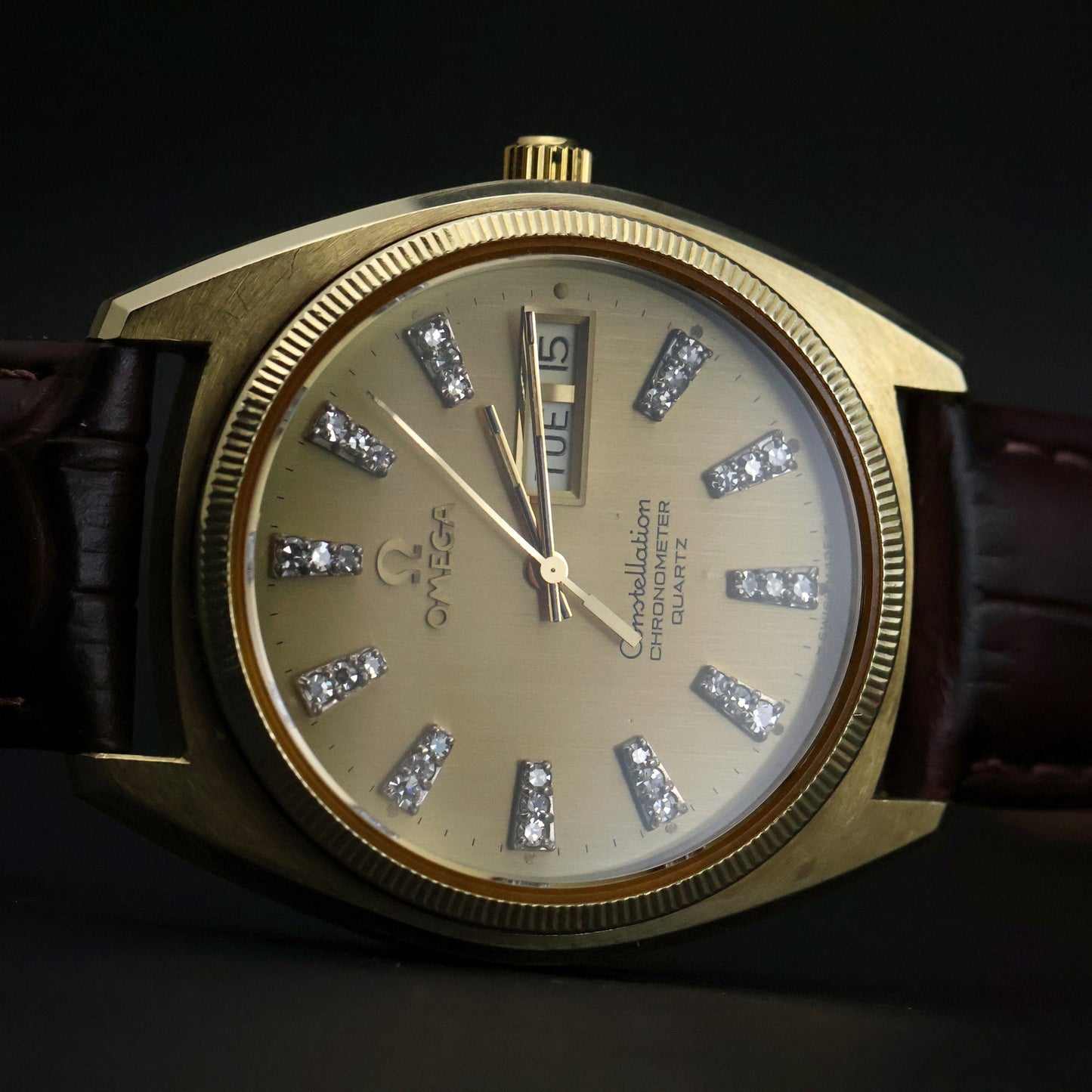 Omega Constellation Chronometer Day-Date Quartz | Gold | Champagne Diamond Dial | Fluted Bezel
