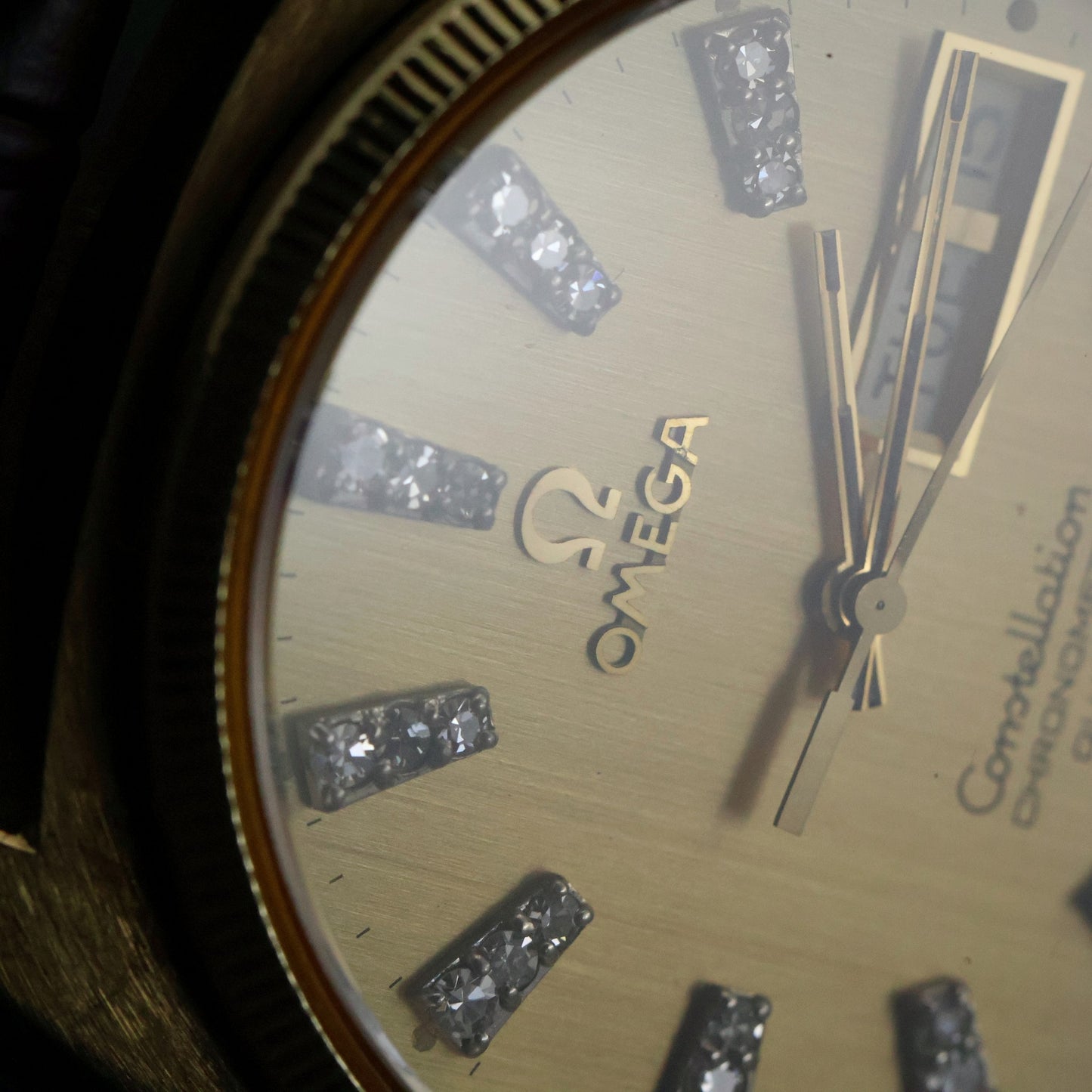 Omega Constellation Chronometer Day-Date Quartz | Gold | Champagne Diamond Dial | Fluted Bezel
