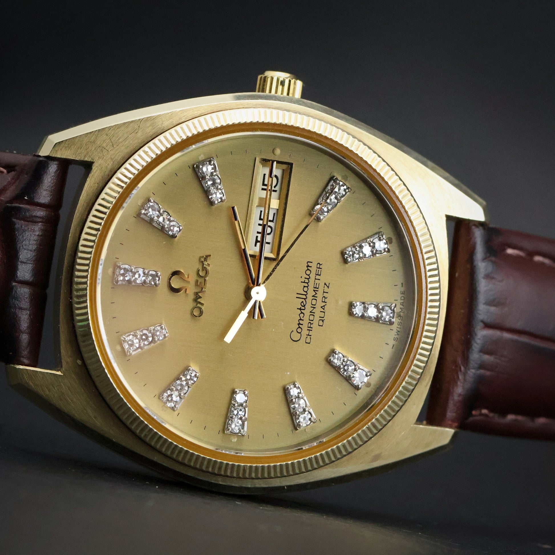 Omega Constellation Chronometer Day-Date Quartz | Gold | Champagne Diamond Dial | Fluted Bezel