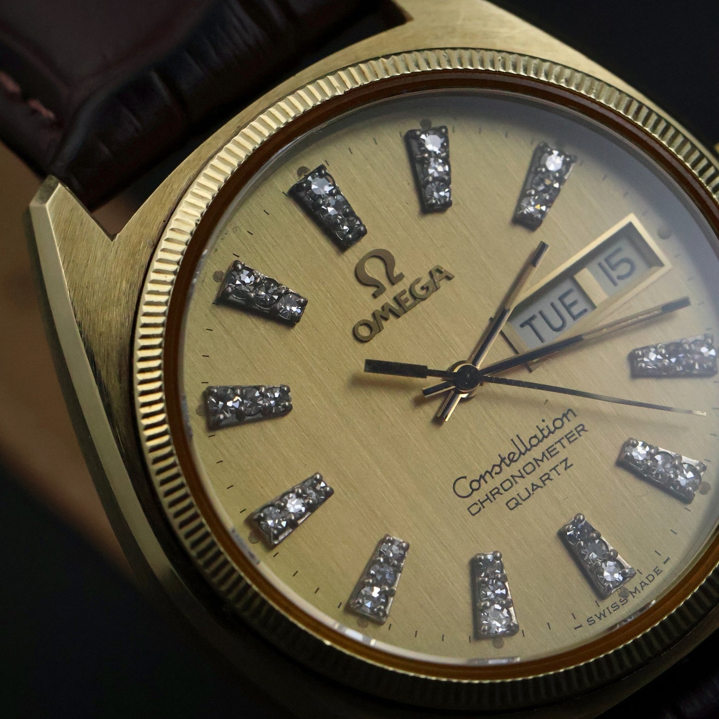 Omega Constellation Chronometer Day-Date Quartz | Gold | Champagne Diamond Dial | Fluted Bezel