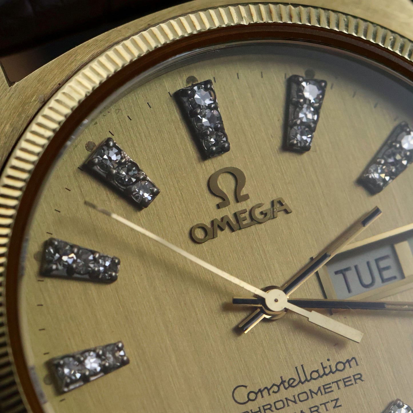 Omega Constellation Chronometer Day-Date Quartz | Gold | Champagne Diamond Dial | Fluted Bezel