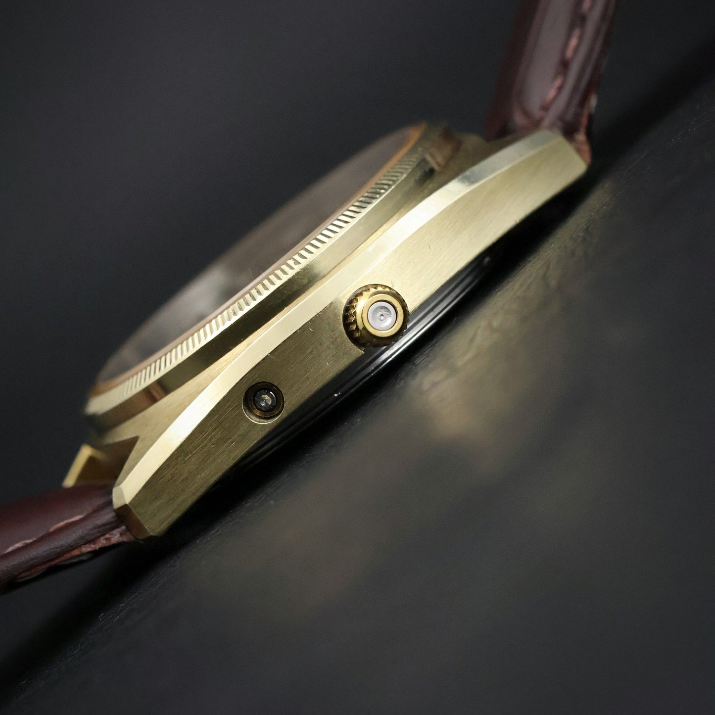 Omega Constellation Chronometer Day-Date Quartz | Gold | Champagne Diamond Dial | Fluted Bezel