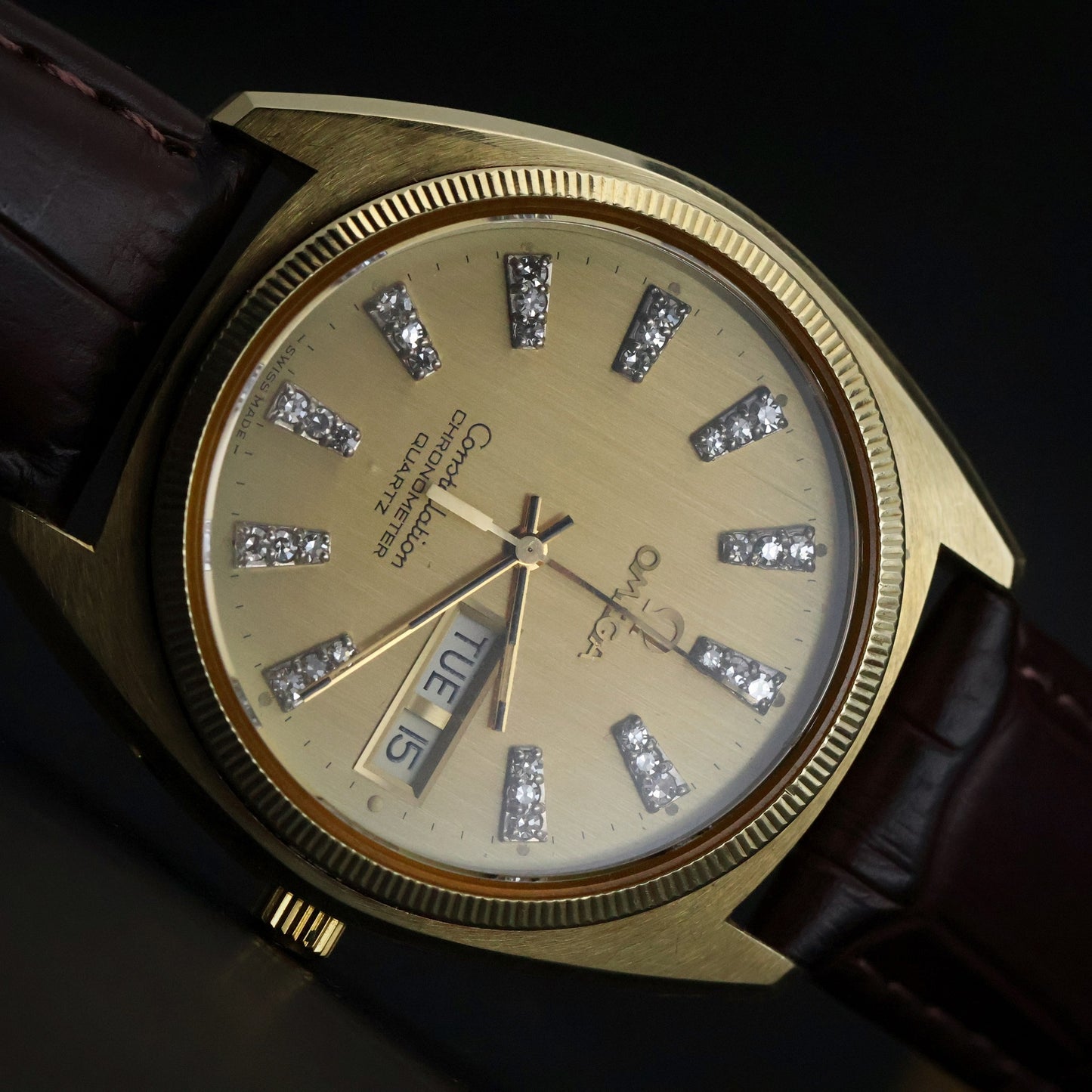 Omega Constellation Chronometer Day-Date Quartz | Gold | Champagne Diamond Dial | Fluted Bezel