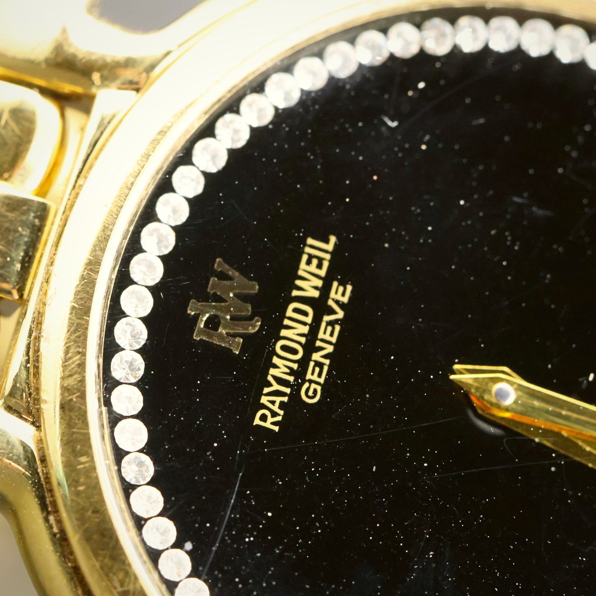 Raymond Weil Geneve | Onyx Black Crystal-Set Dial | Gold Plated | Date