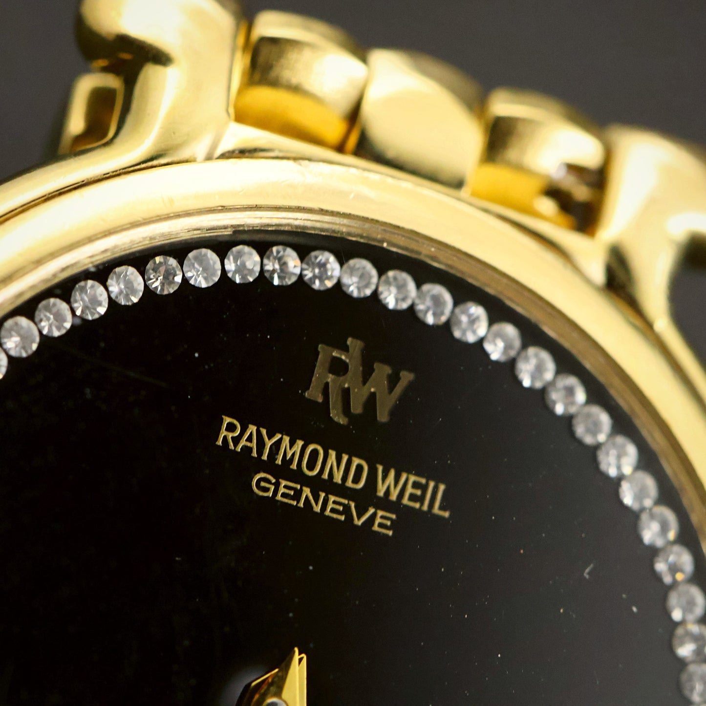 Raymond Weil Geneve | Onyx Black Crystal-Set Dial | Gold Plated | Date
