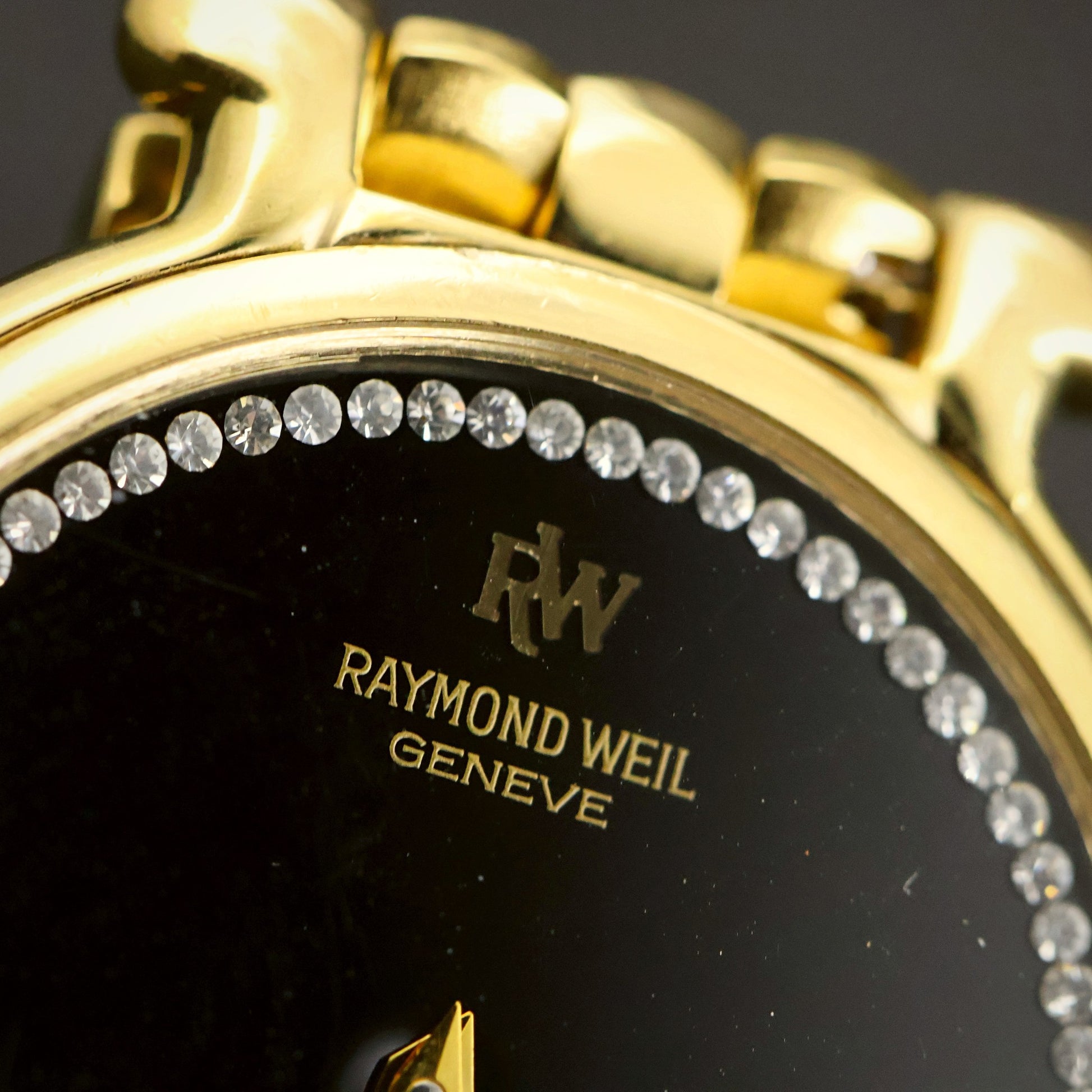 Raymond Weil Geneve | Onyx Black Crystal-Set Dial | Gold Plated | Date