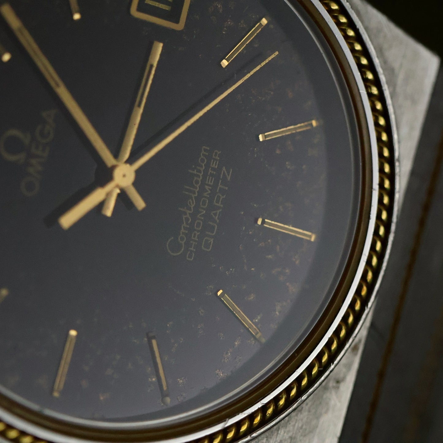 Omega Constellation Chronometer | Glossy Black Dial | Two-Tone | Quartz