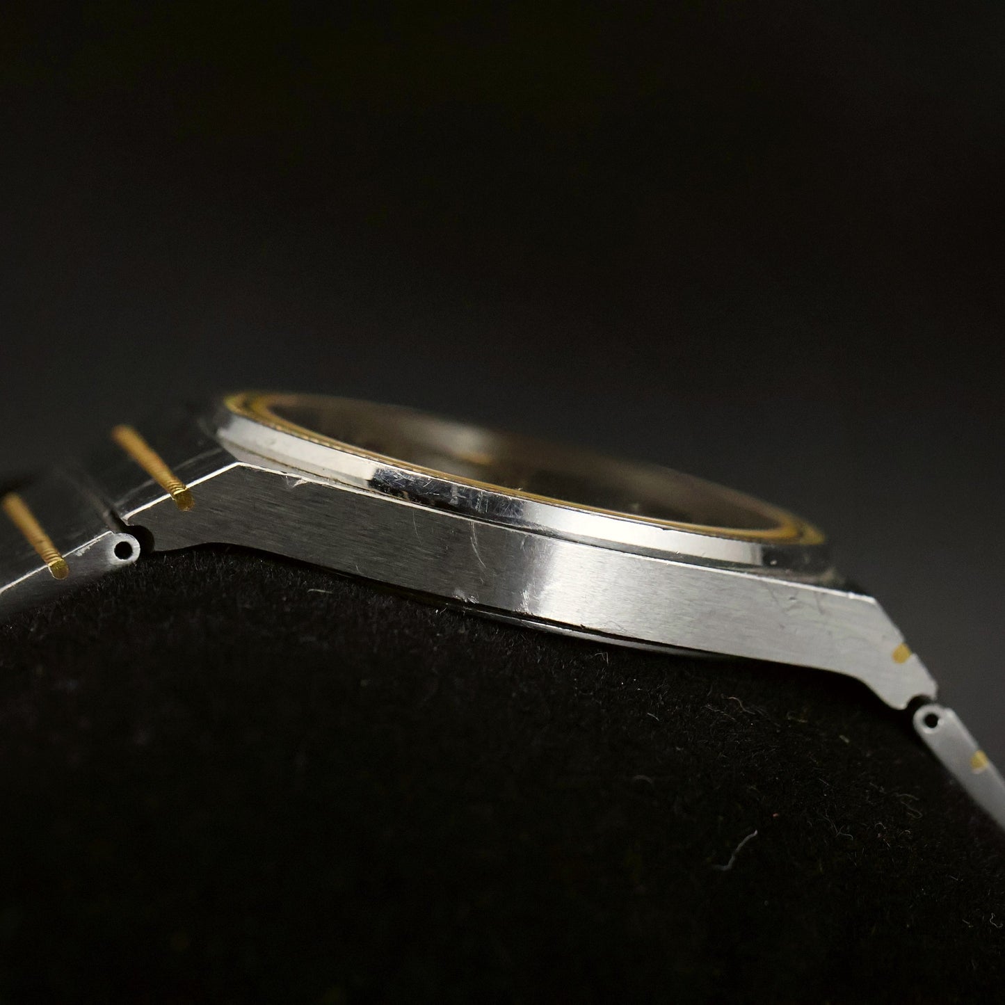Omega Constellation Chronometer | Glossy Black Dial | Two-Tone | Quartz