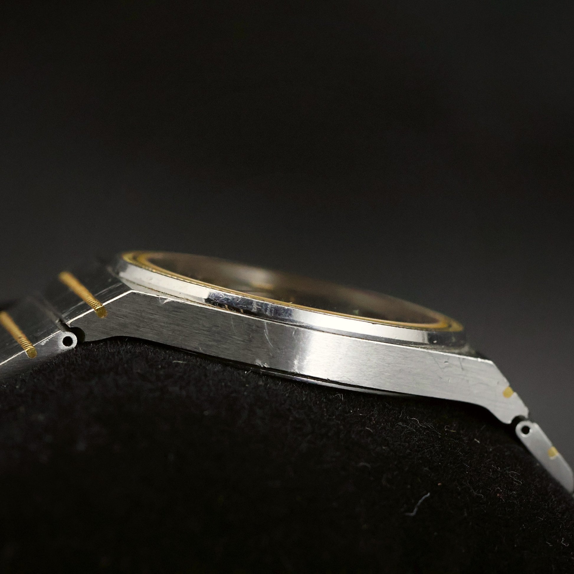 Omega Constellation Chronometer | Glossy Black Dial | Two-Tone | Quartz