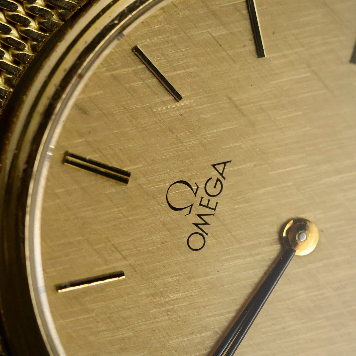 Omega De Ville | Champagne Linen Dial | Gold | Mesh Bracelet | Quartz