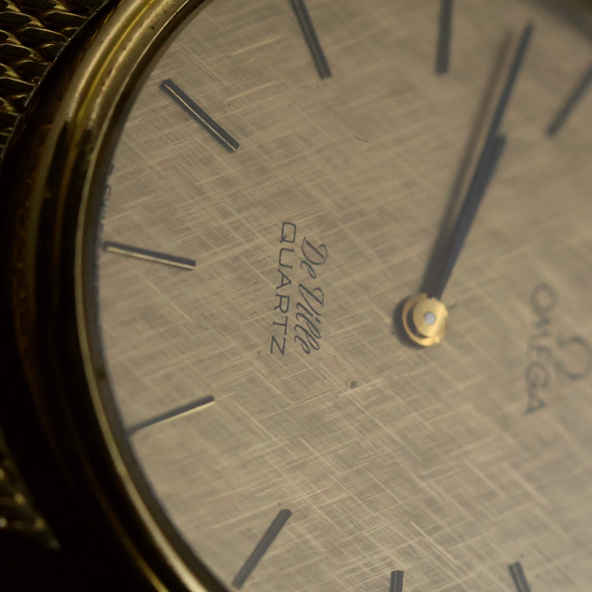 Omega De Ville | Champagne Linen Dial | Gold | Mesh Bracelet | Quartz