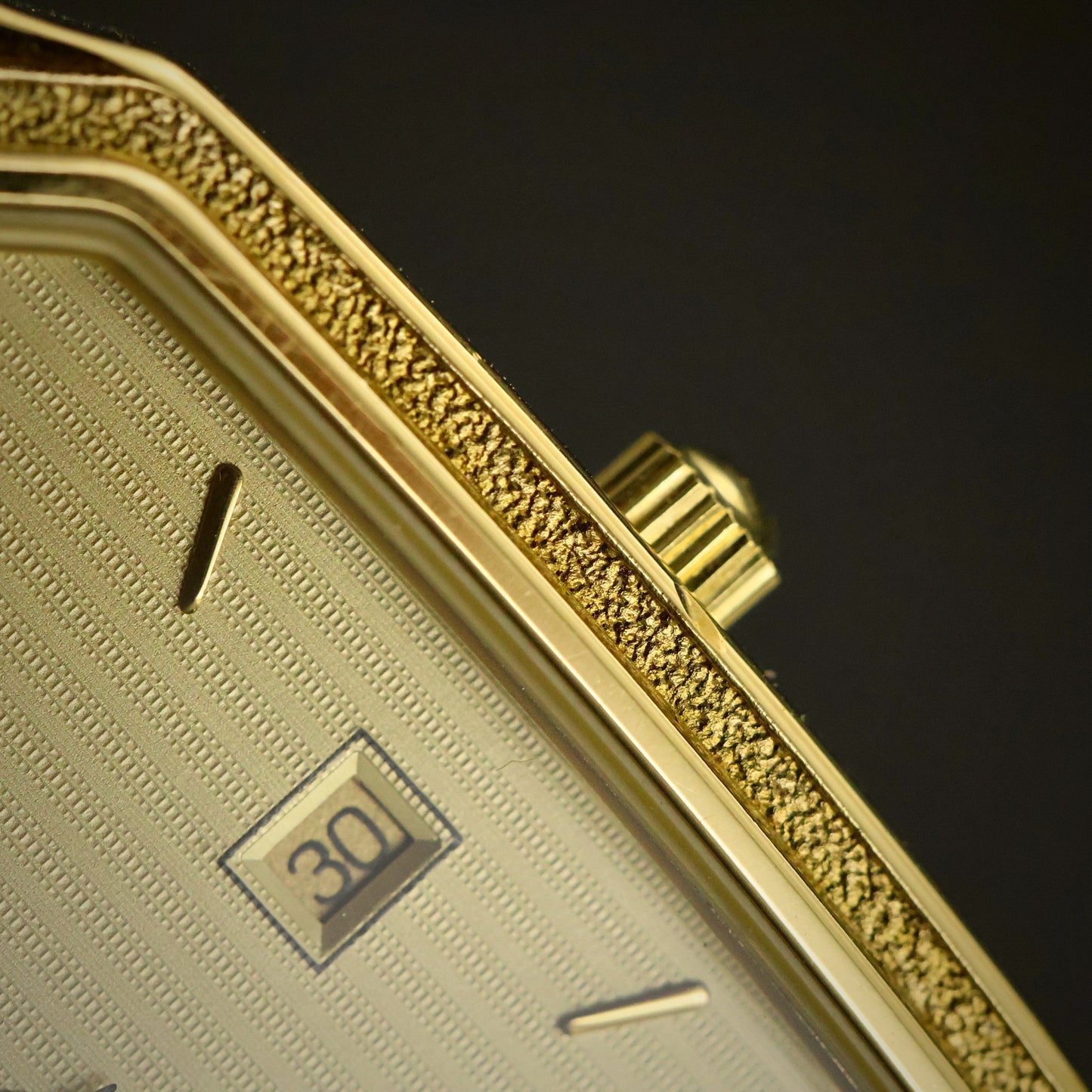 Longines Quartz | Champagne Lined Dial | Gold Rectangular Case | Date