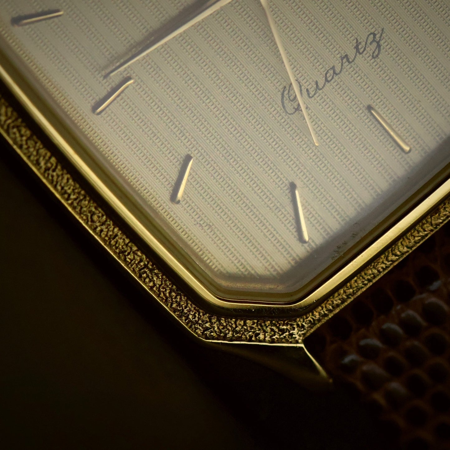 Longines Quartz | Champagne Lined Dial | Gold Rectangular Case | Date