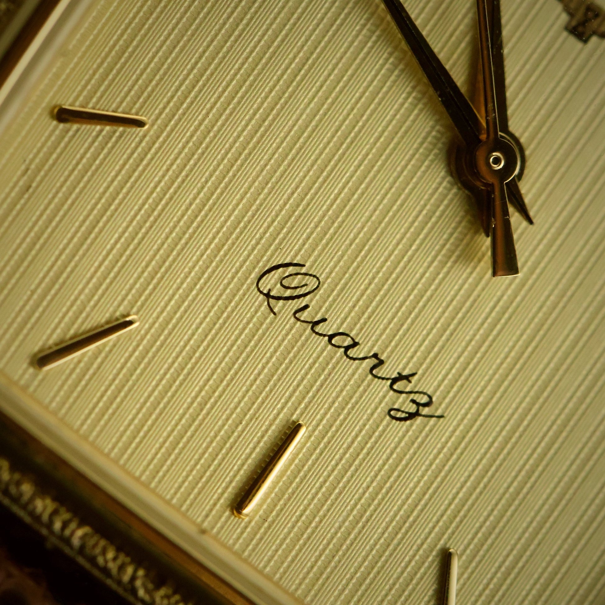 Longines Quartz | Champagne Lined Dial | Gold Rectangular Case | Date