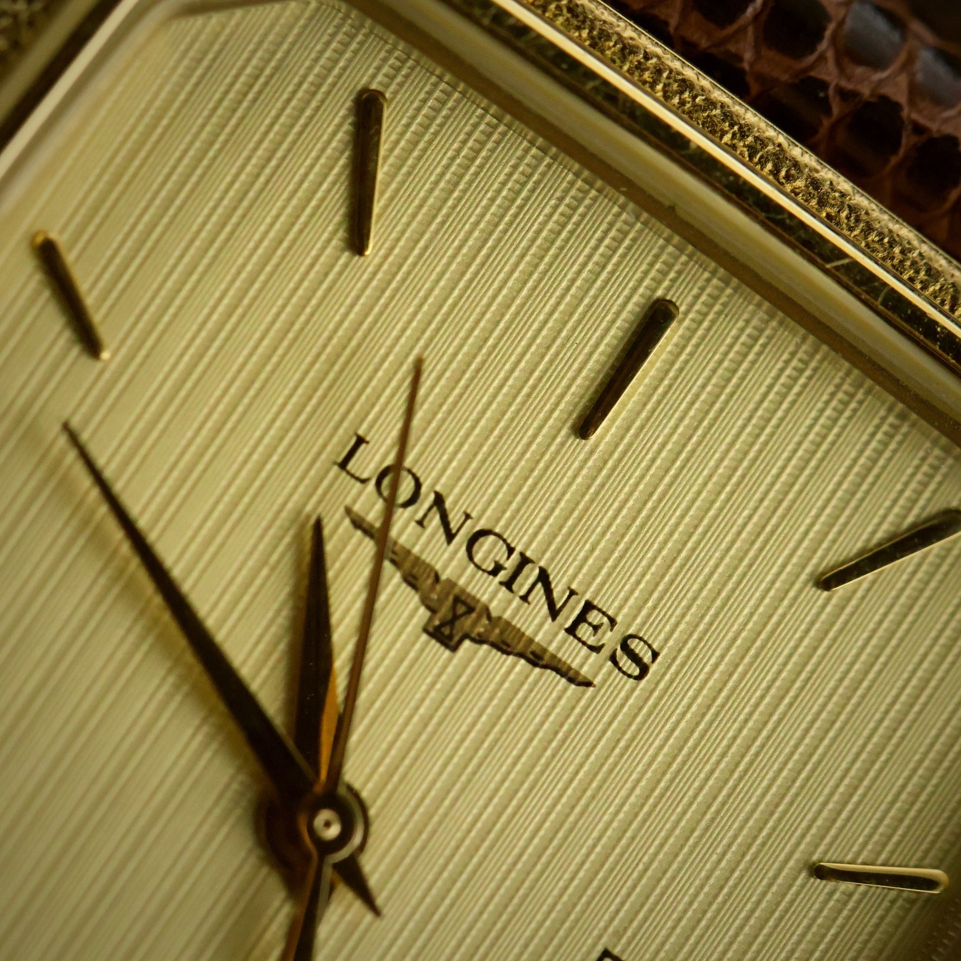 Longines Quartz | Champagne Lined Dial | Gold Rectangular Case | Date