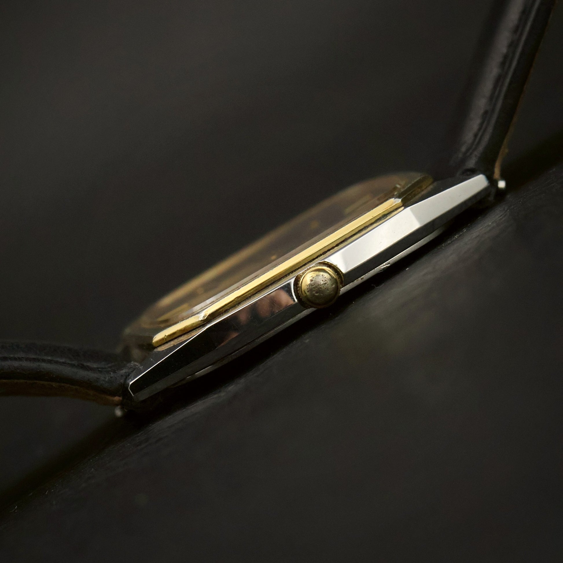 Universal Geneve Triumph | Charcoal Dial | Two-Tone Octagonal Case