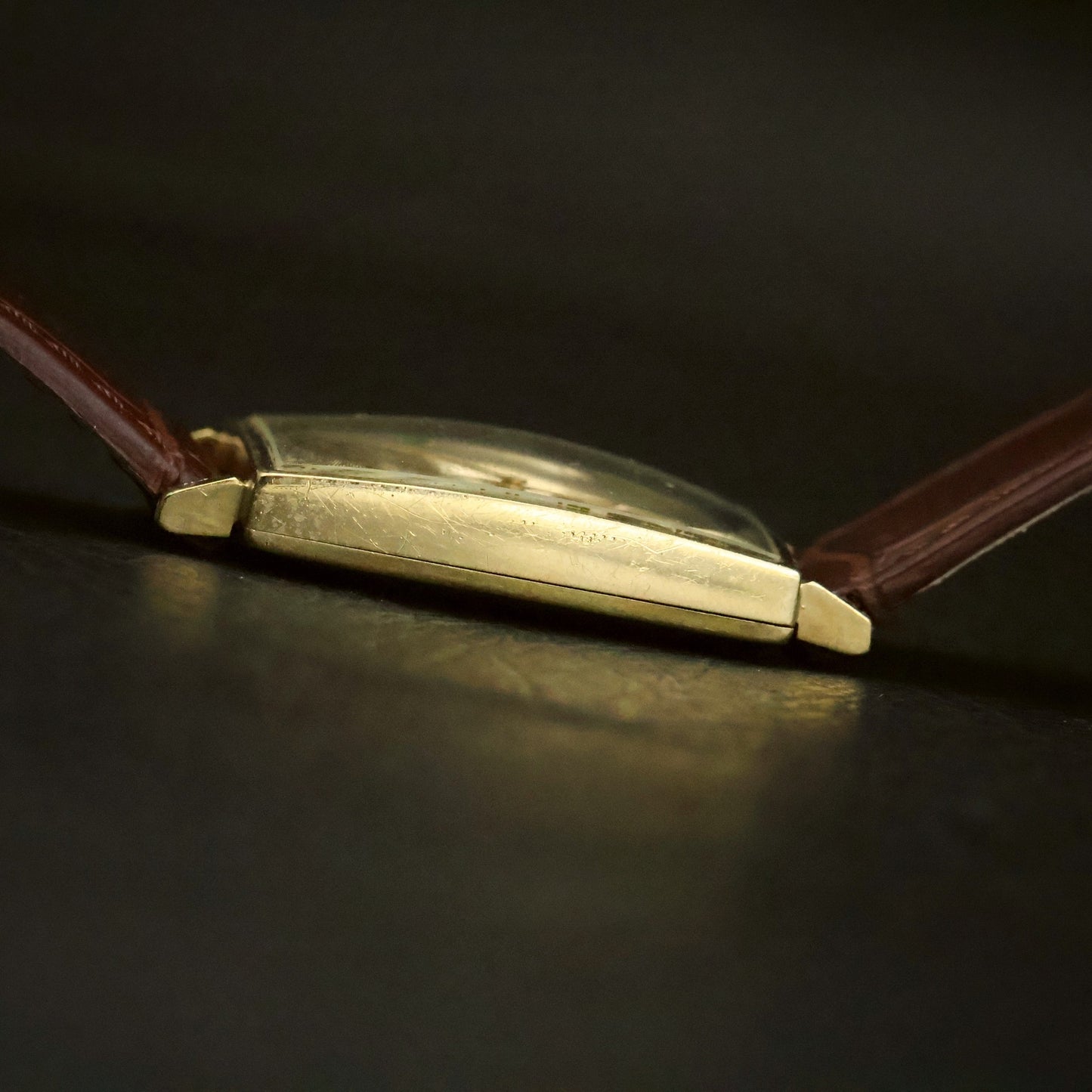 Longines | ChampagneOval Dial | 10K Gold Filled Square Case | Brown Leather, view 9