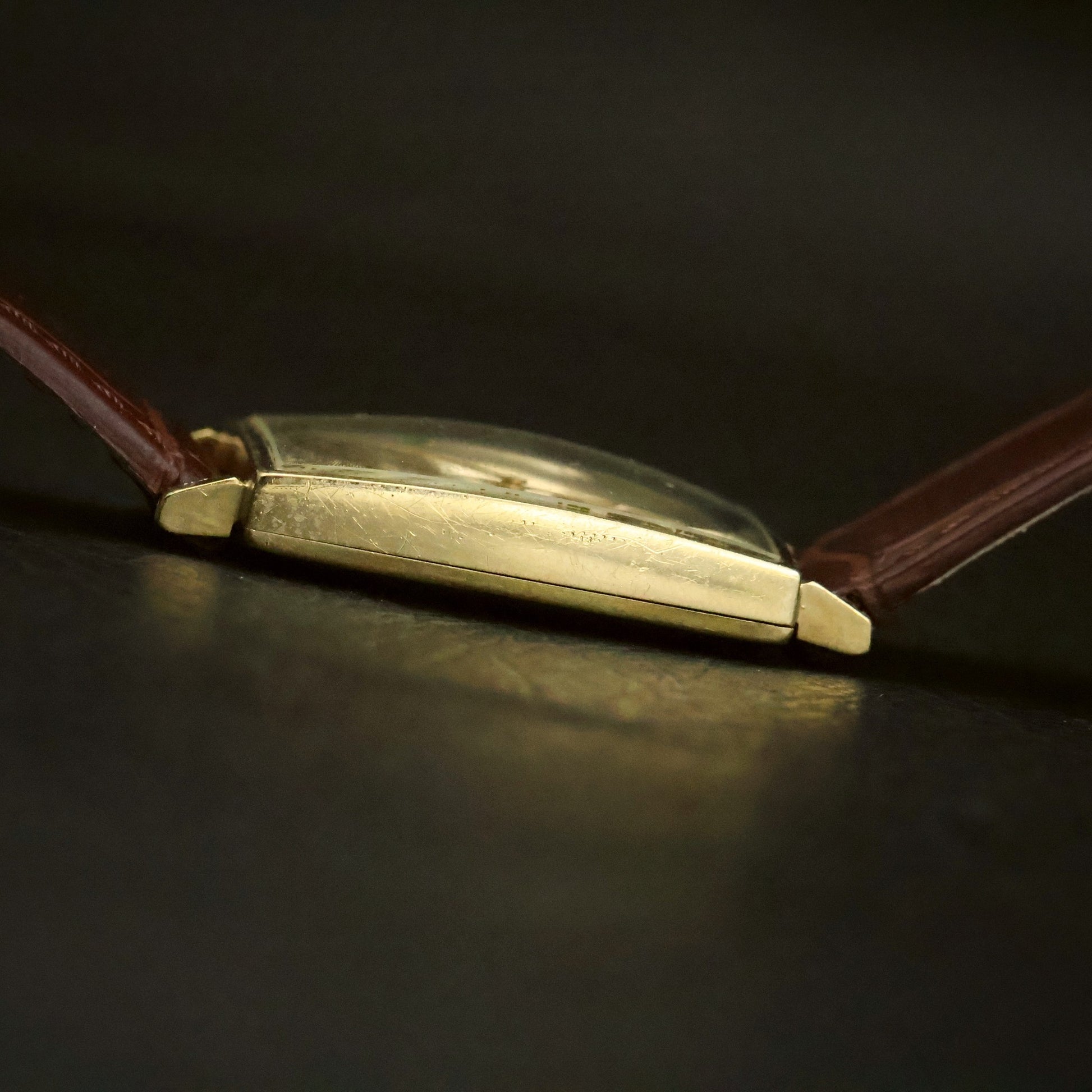 Longines | ChampagneOval Dial | 10K Gold Filled Square Case | Brown Leather, view 9