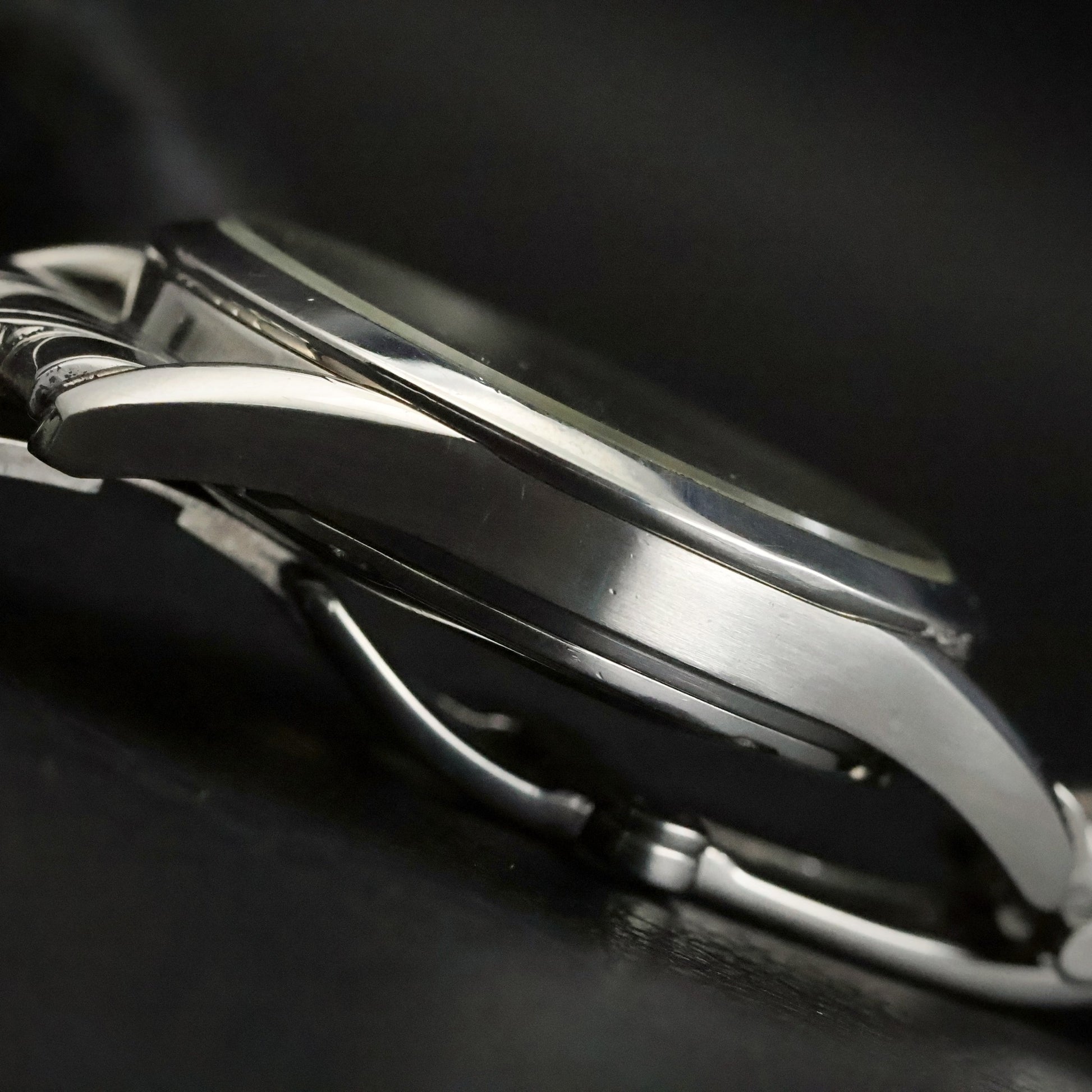 Universal Geneve Gold Boy | Ref 871.171 | Black Dial | Stainless Steel, view 18
