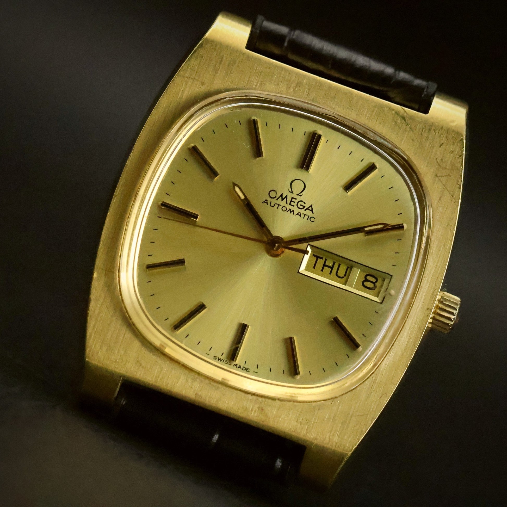 Omega Automatic Day-Date | Champagne Dial | Gold TV Case | 1978 Presentation Piece, view 18