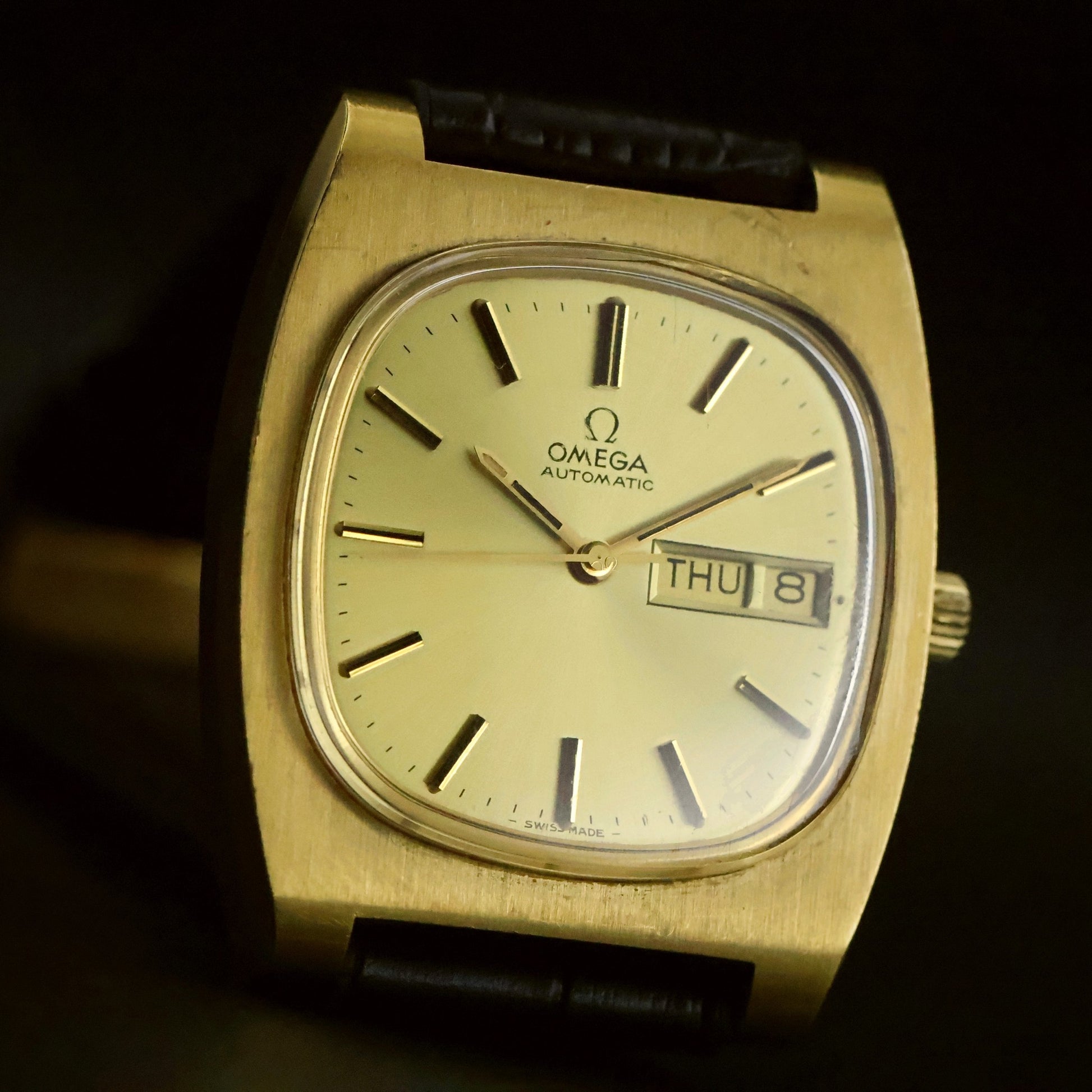 Omega Automatic Day-Date | Champagne Dial | Gold TV Case | 1978 Presentation Piece, view 19