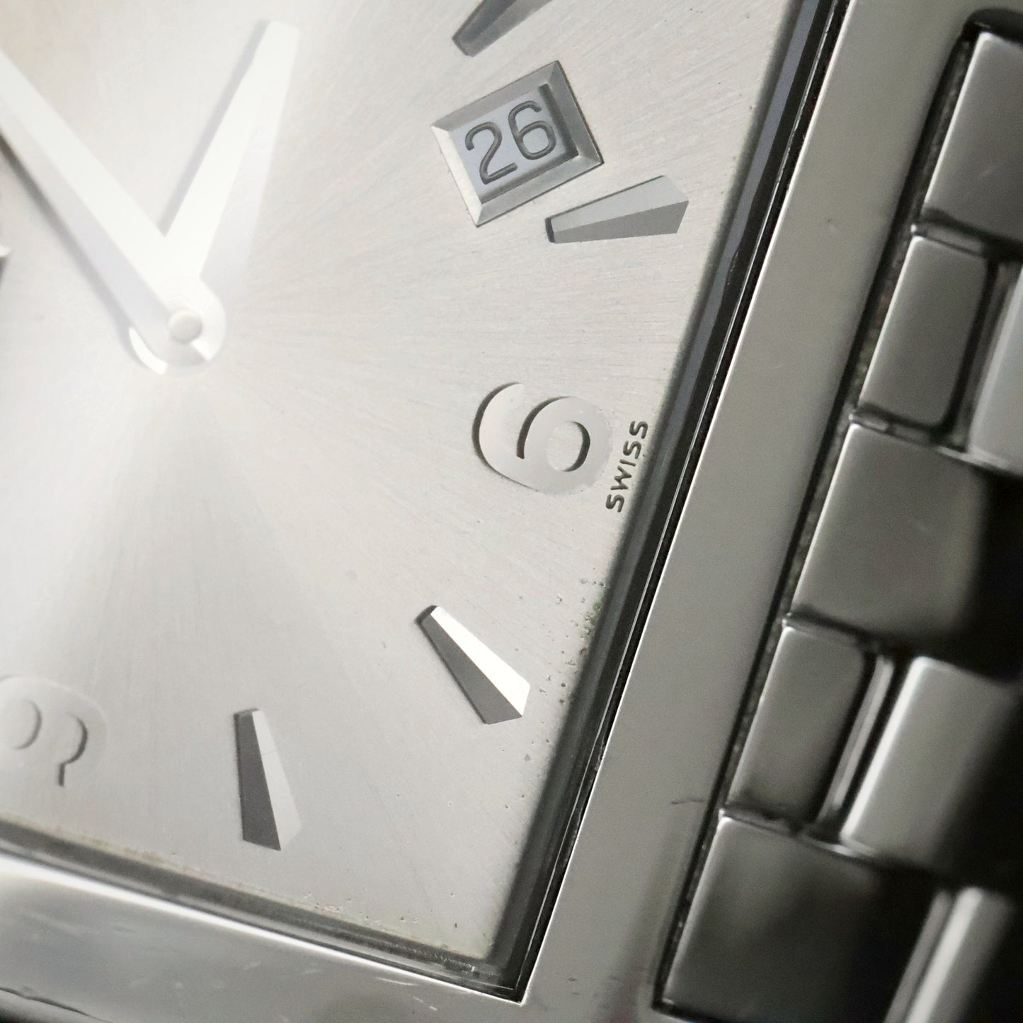 Longines | Silver Dial | Stainless Steel Square Case | Integrated Bracelet, view 10