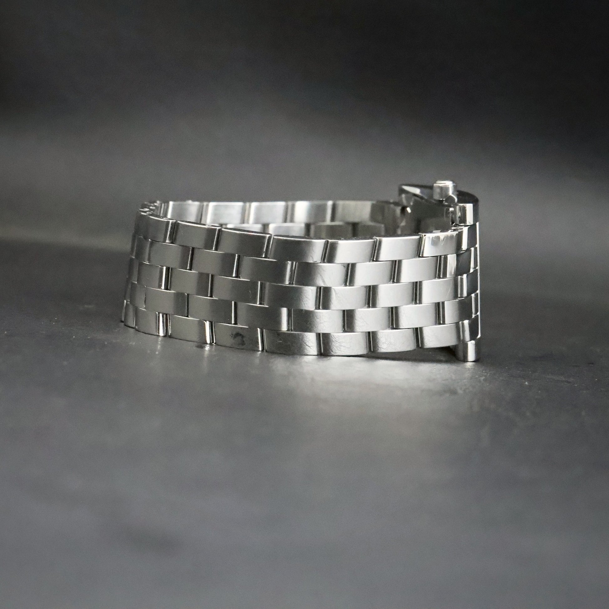 Longines | Silver Dial | Stainless Steel Square Case | Integrated Bracelet, view 11