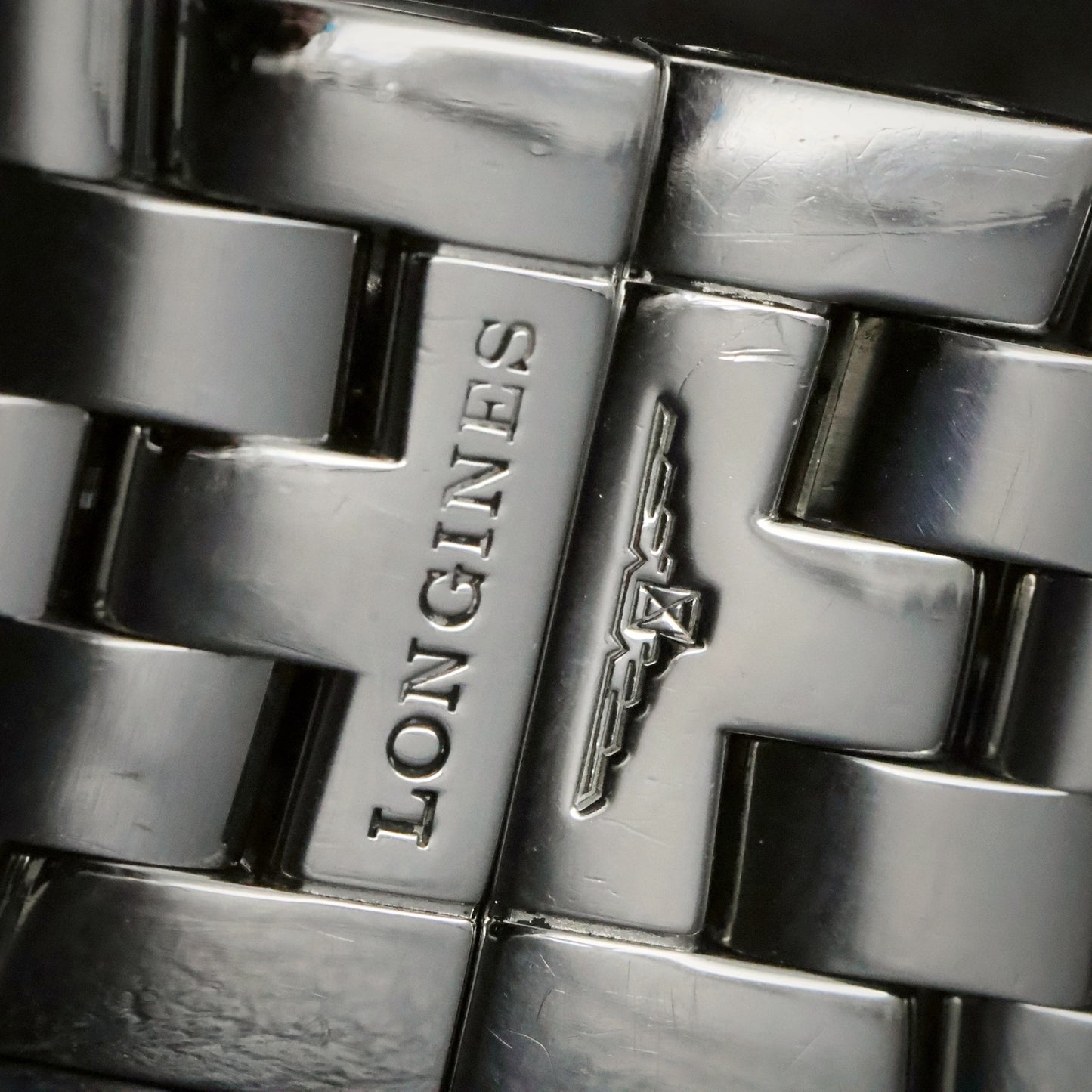 Longines | Silver Dial | Stainless Steel Square Case | Integrated Bracelet, view 13