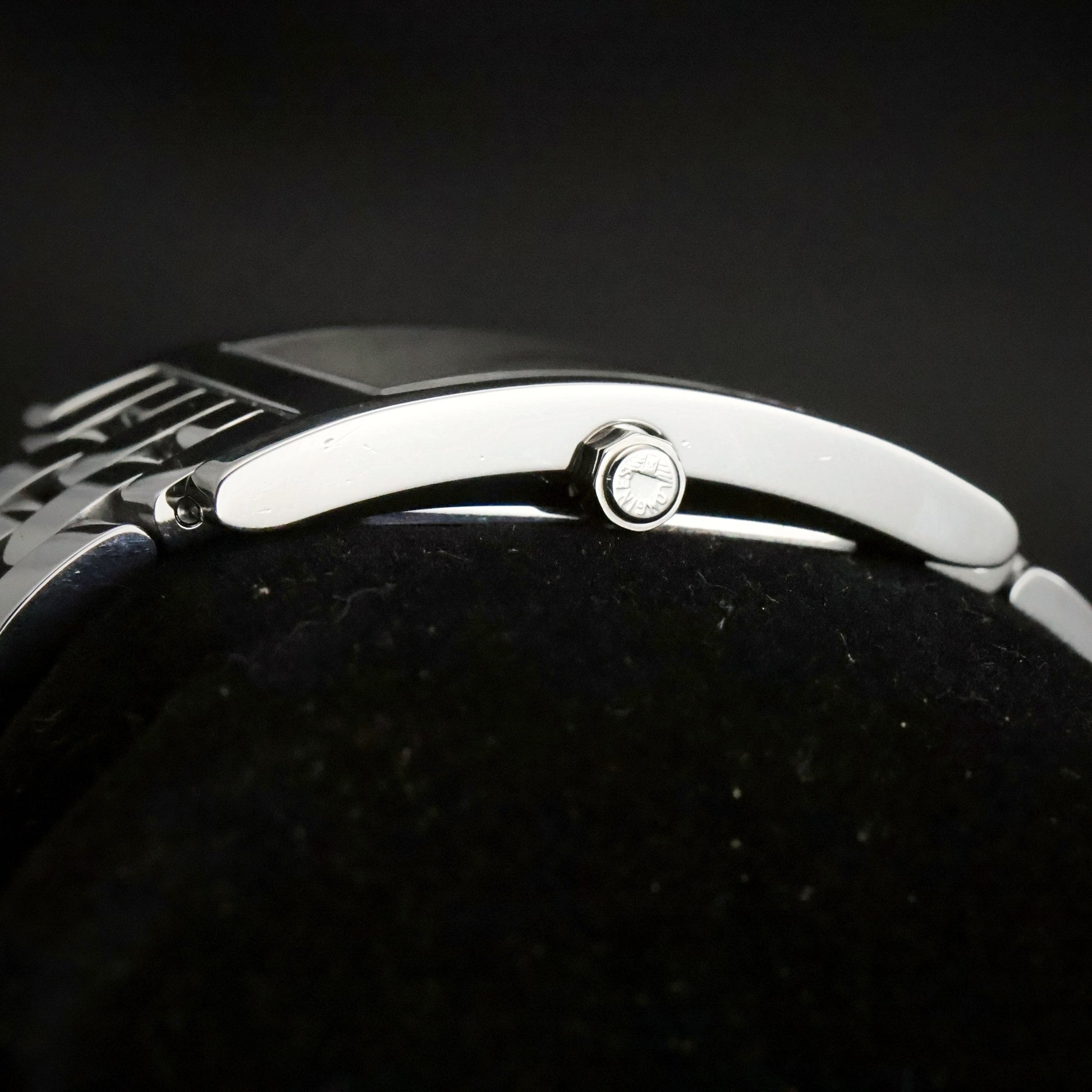 Longines | Silver Dial | Stainless Steel Square Case | Integrated Bracelet, view 22