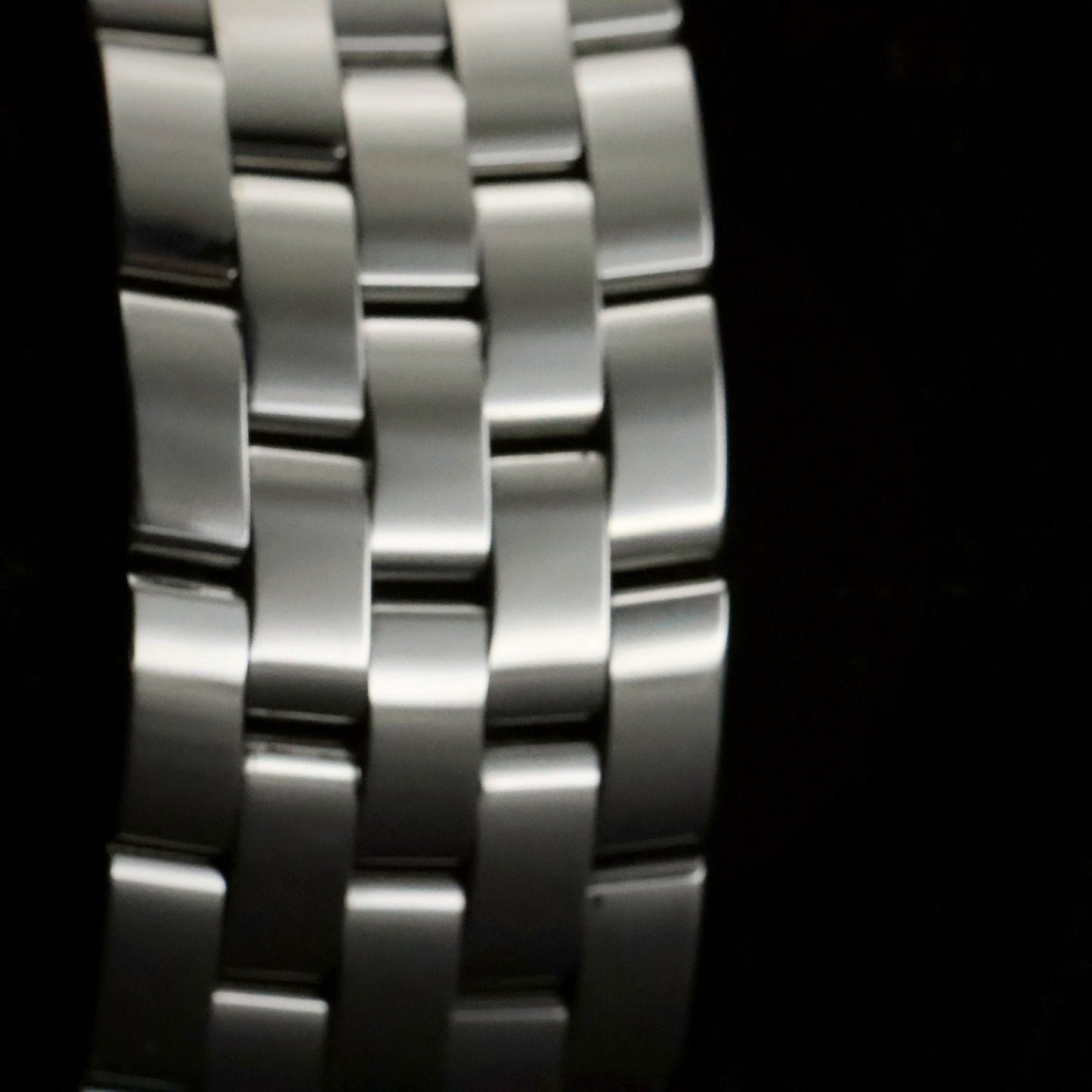 Longines | Silver Dial | Stainless Steel Square Case | Integrated Bracelet, view 24